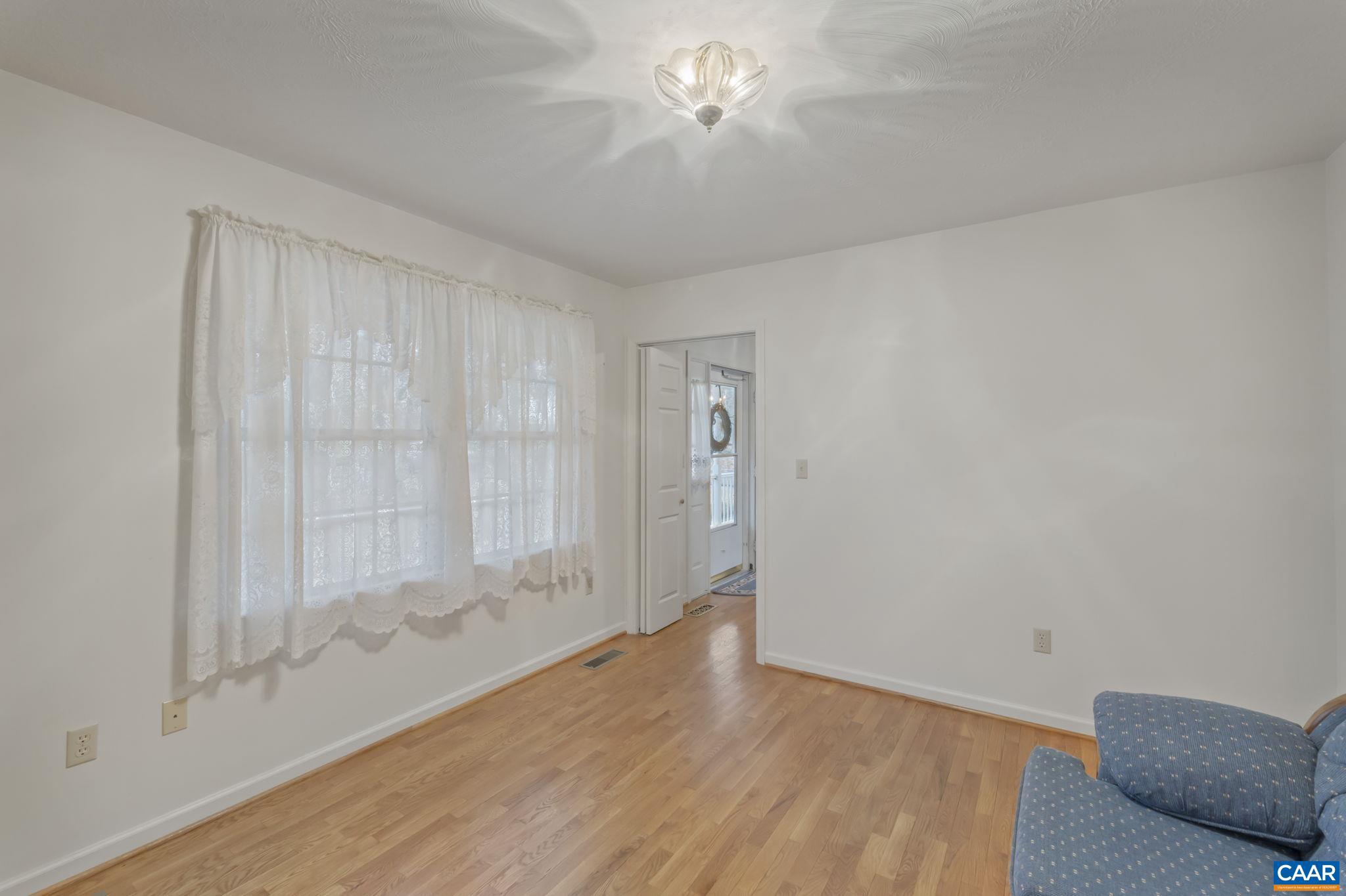 DEER LAKE ESTATES - Residential