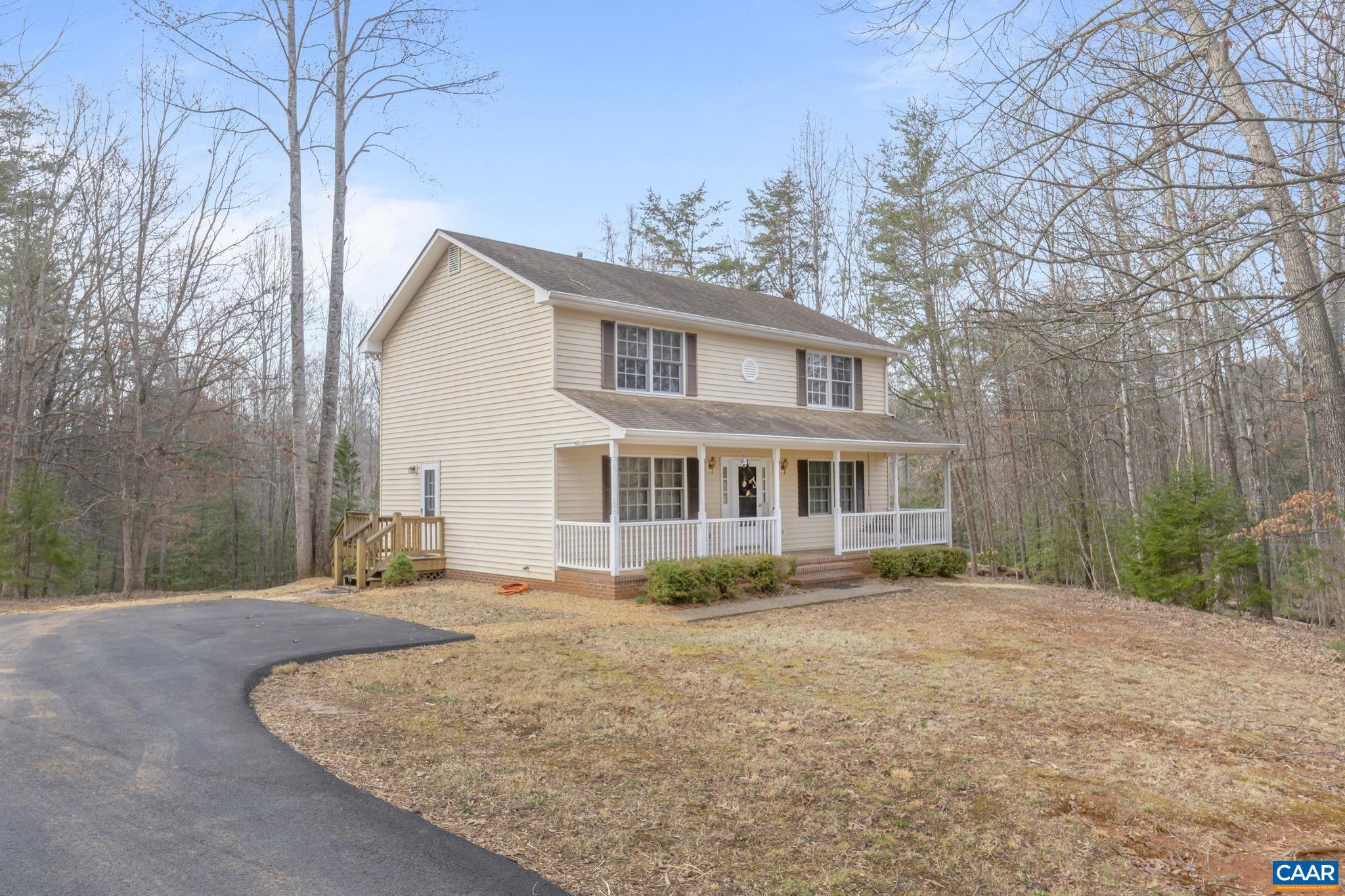 DEER LAKE ESTATES - Residential