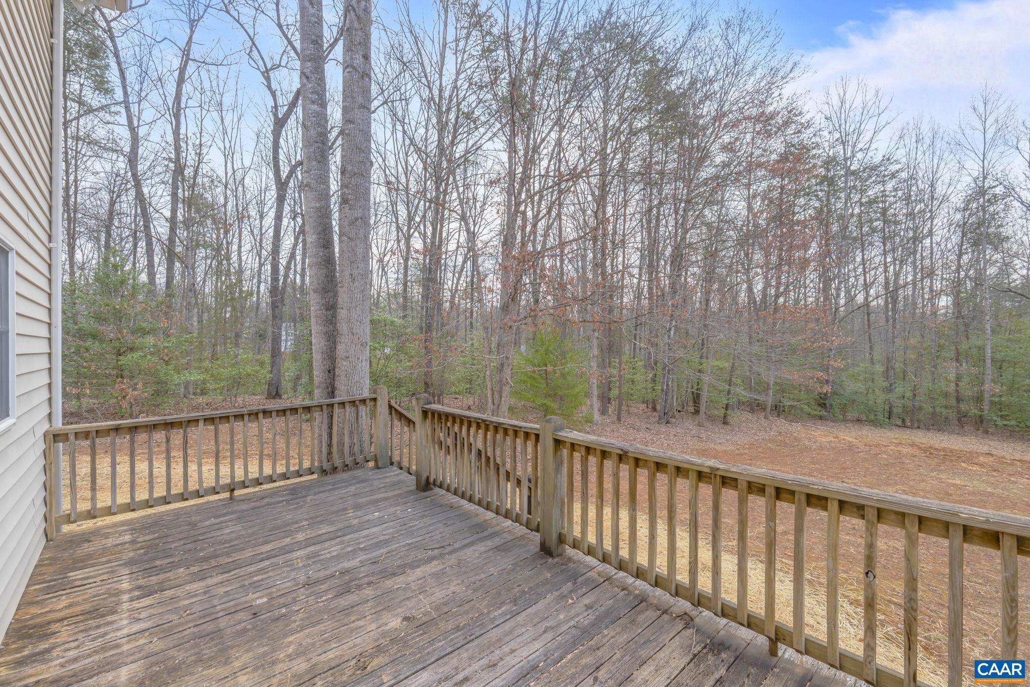 DEER LAKE ESTATES - Residential