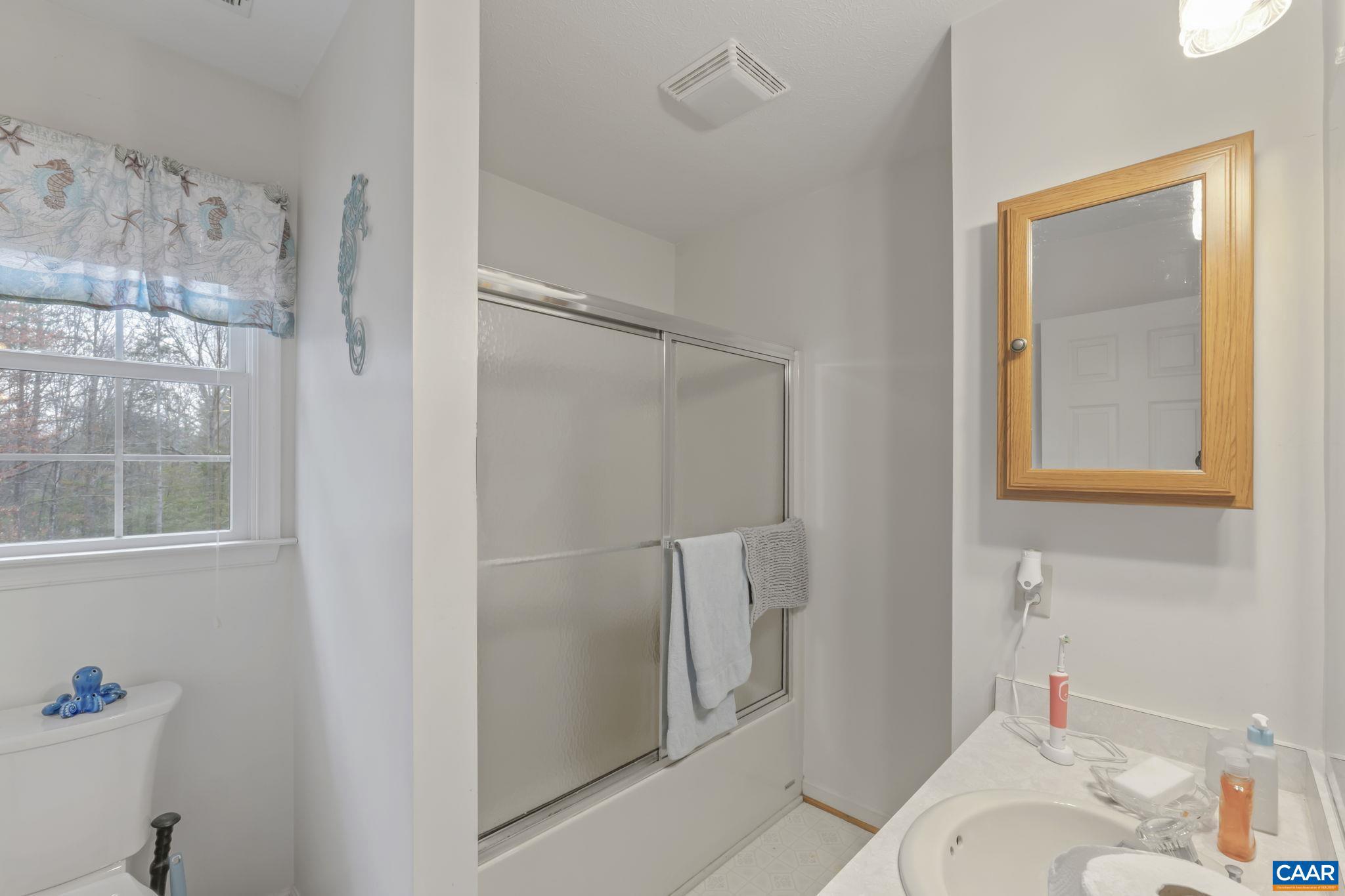 DEER LAKE ESTATES - Residential