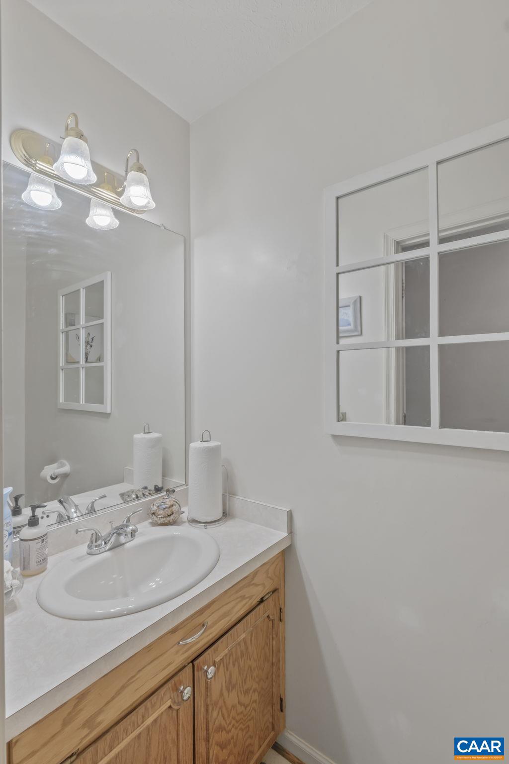 DEER LAKE ESTATES - Residential