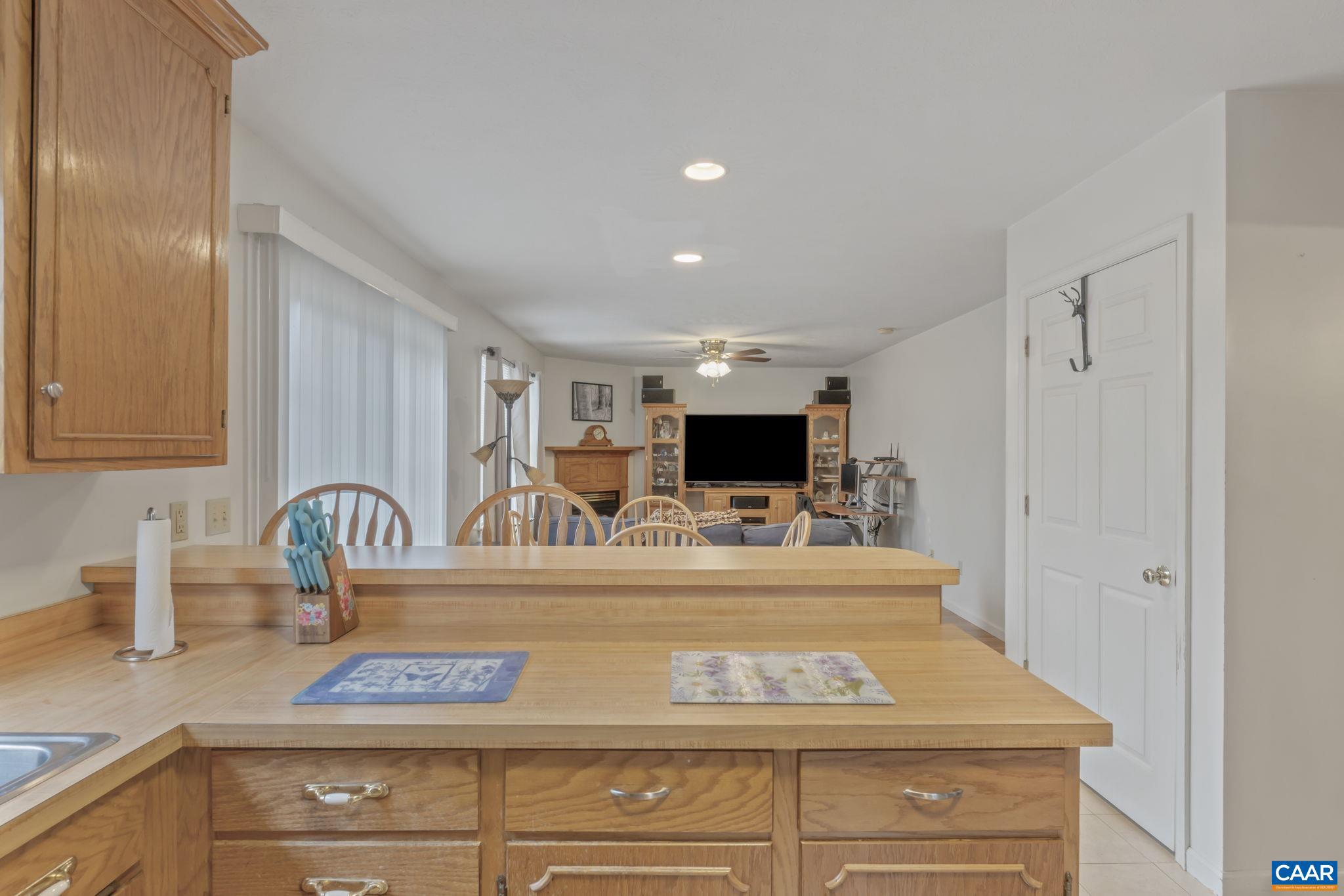 DEER LAKE ESTATES - Residential