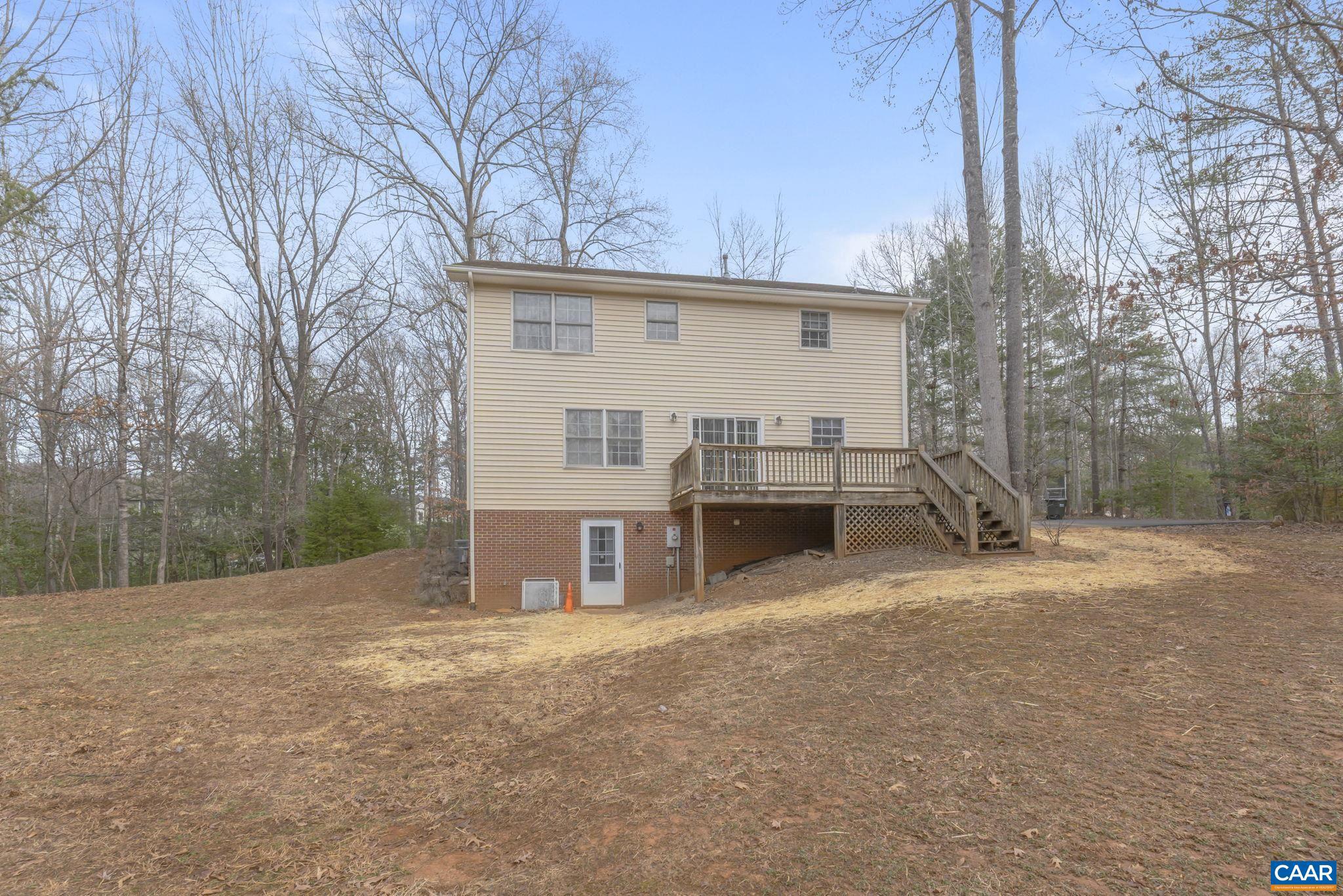 DEER LAKE ESTATES - Residential