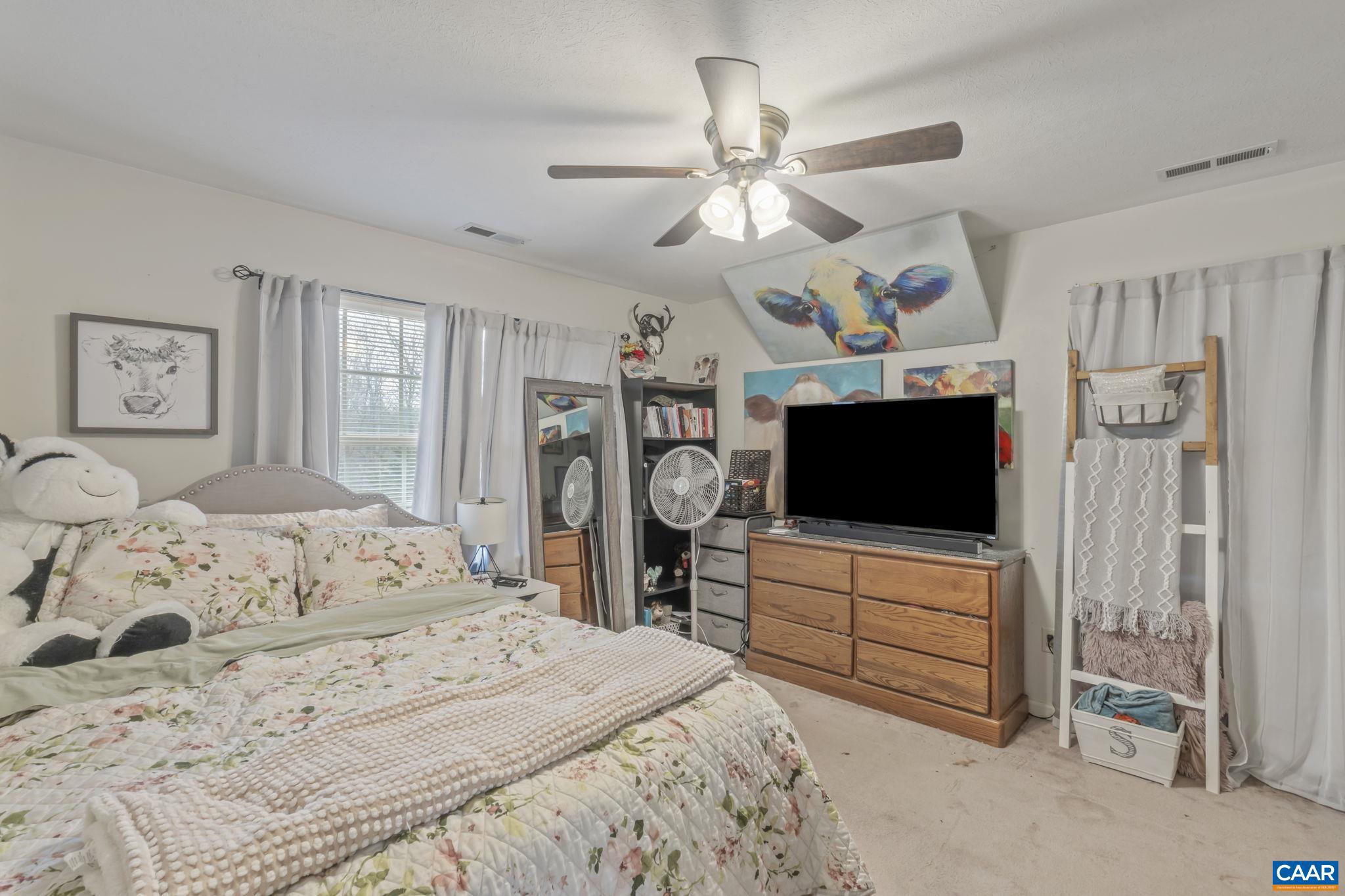 DEER LAKE ESTATES - Residential