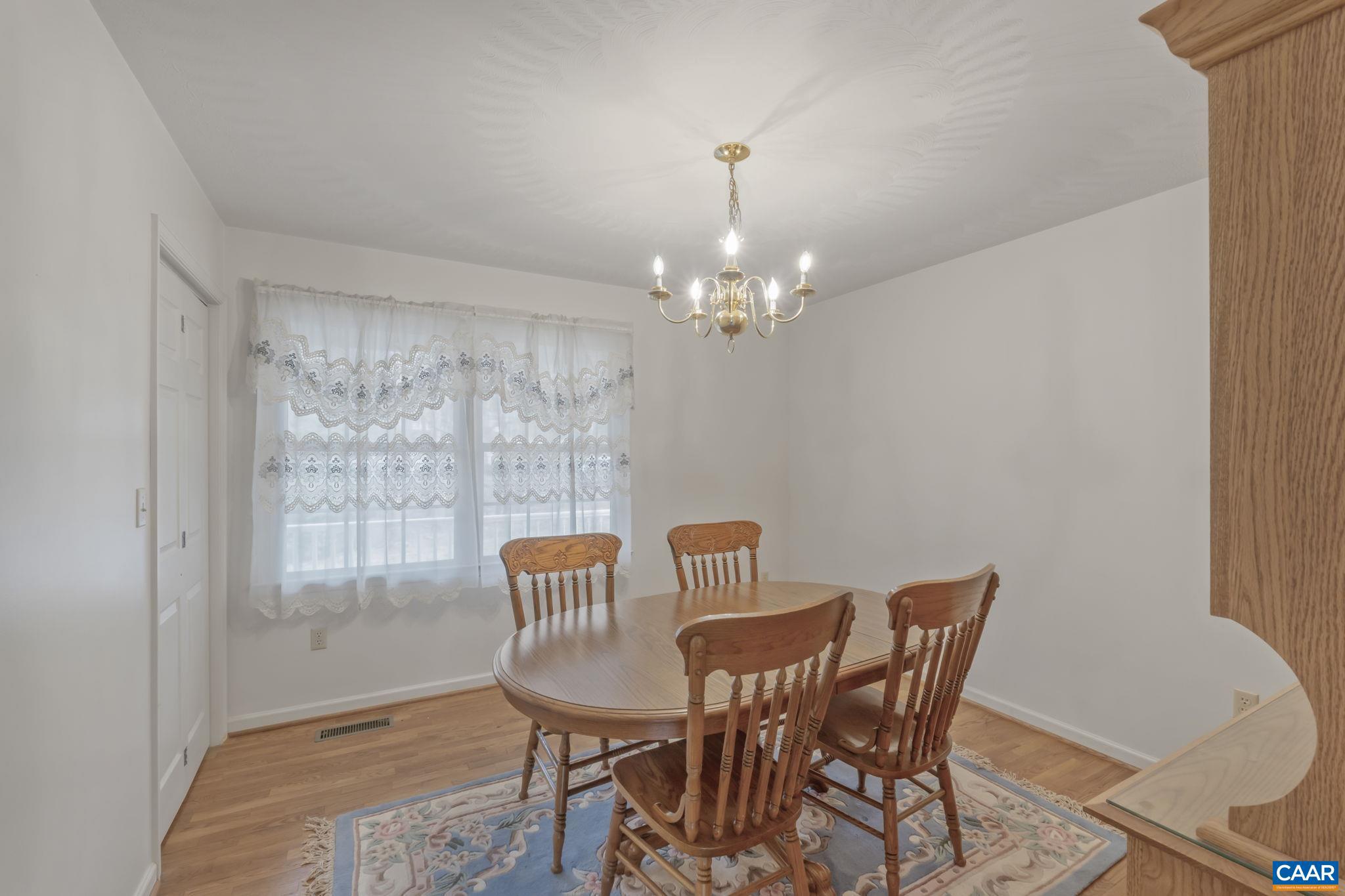 DEER LAKE ESTATES - Residential