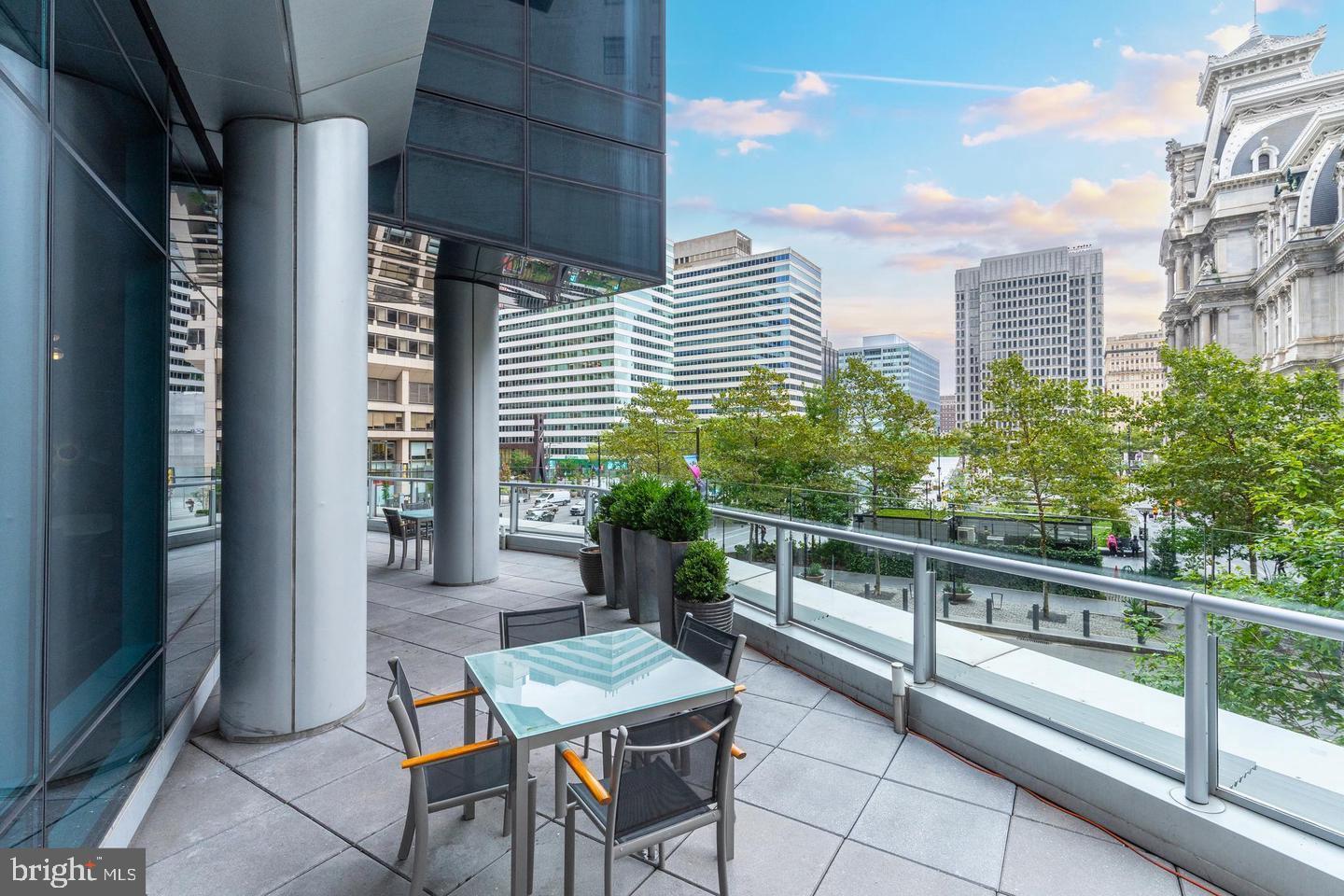 AVENUE OF THE ARTS - Residential