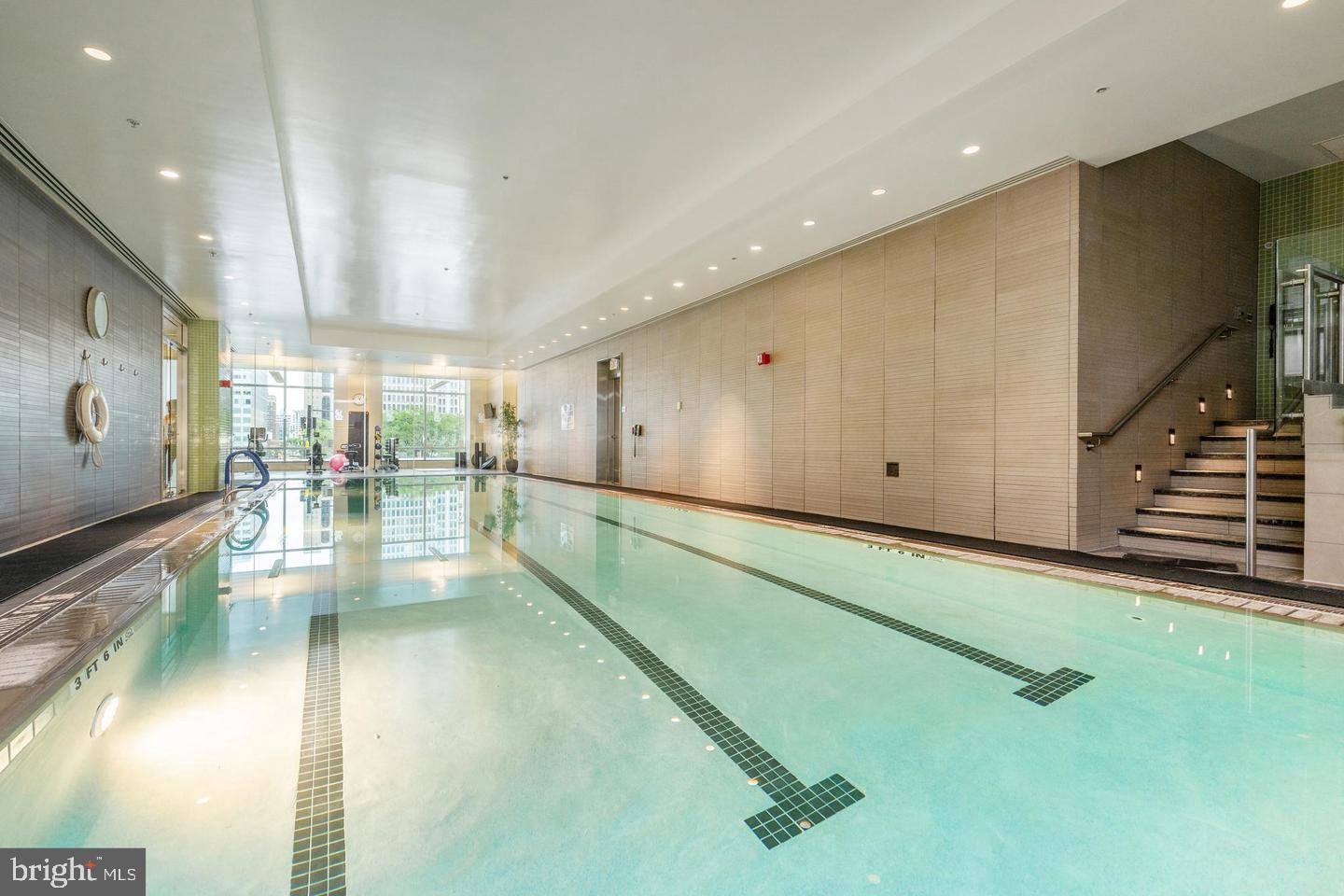 AVENUE OF THE ARTS - Residential