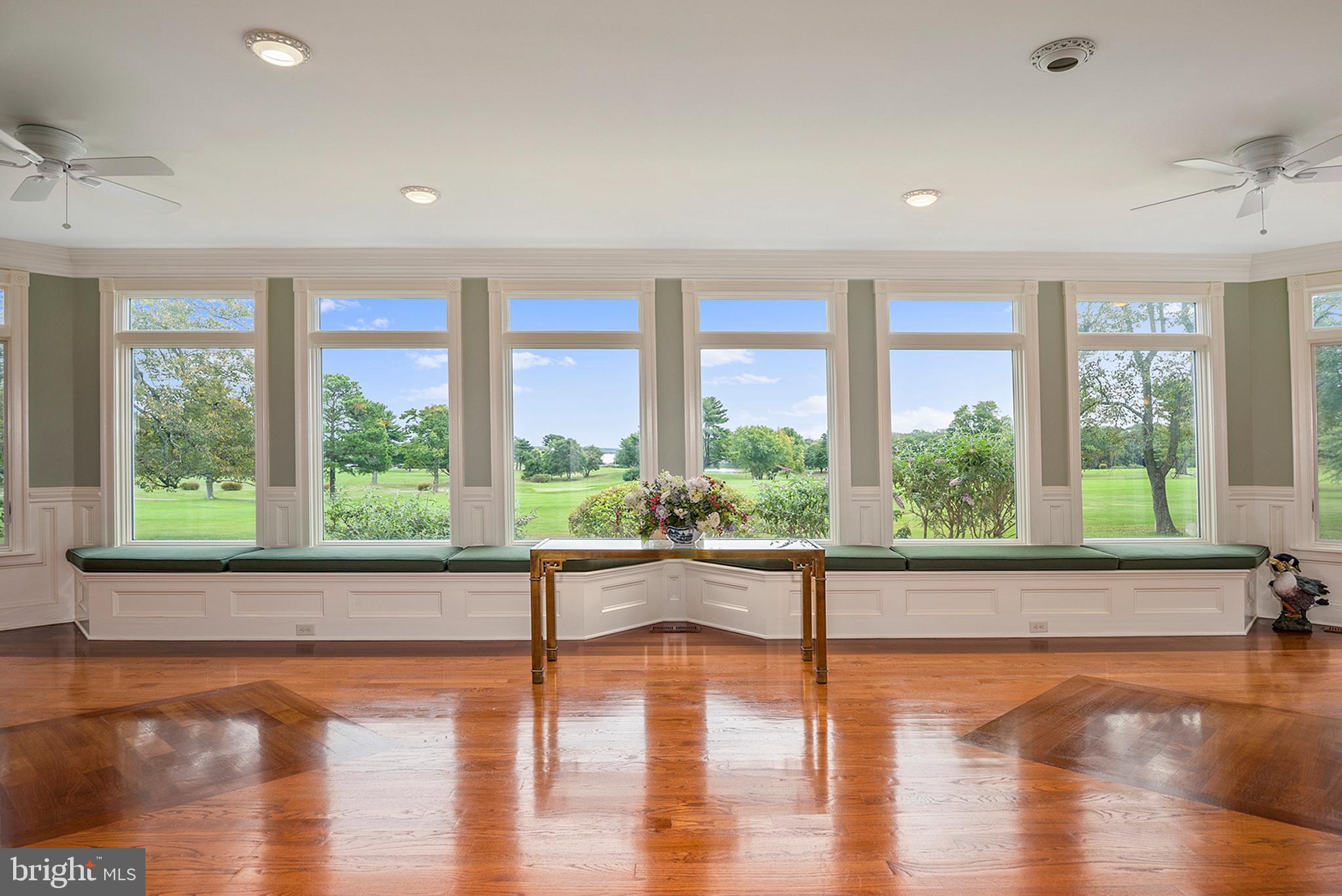 COUNTRY CLUB ESTATES - Residential