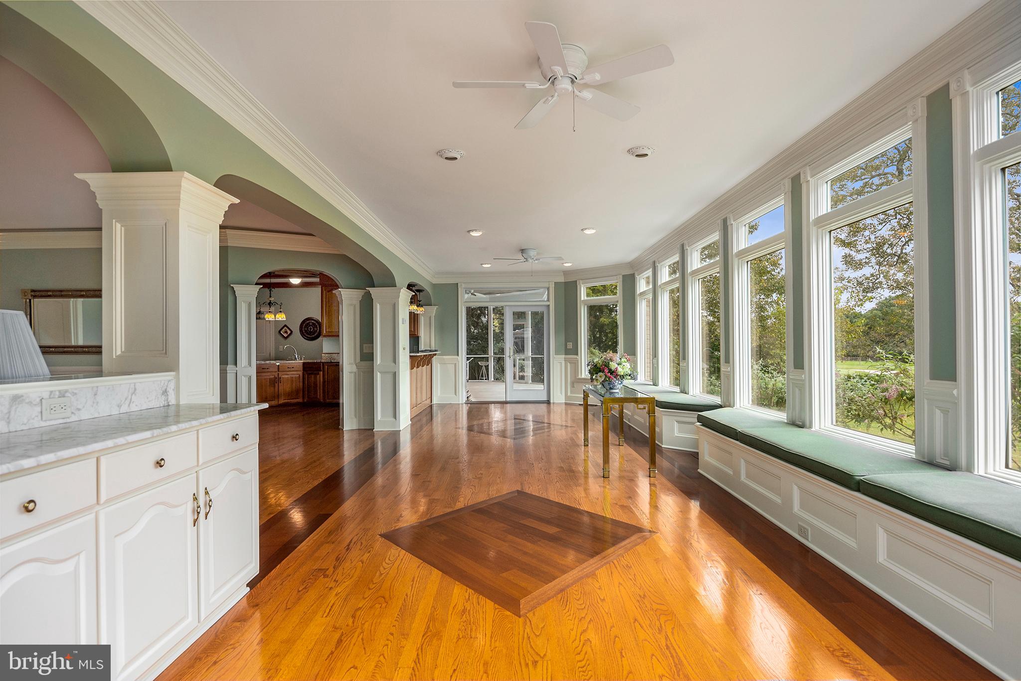 COUNTRY CLUB ESTATES - Residential