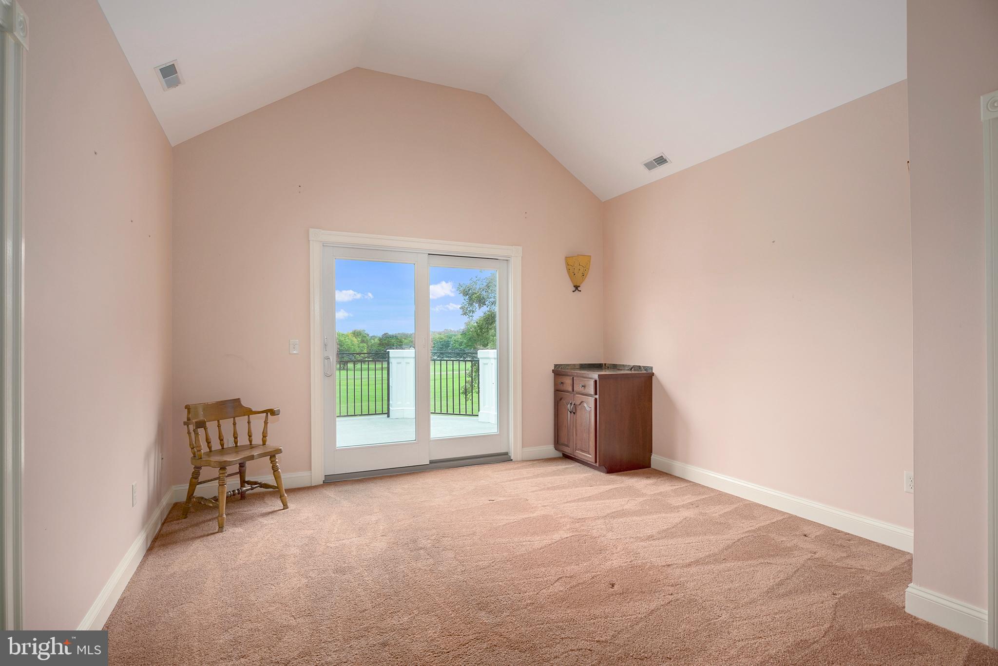 COUNTRY CLUB ESTATES - Residential