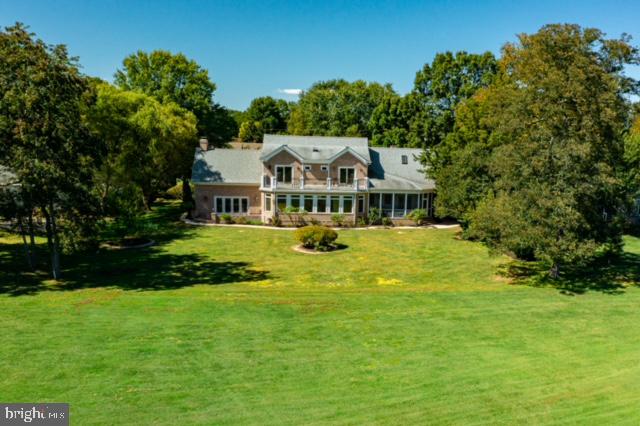 COUNTRY CLUB ESTATES - Residential