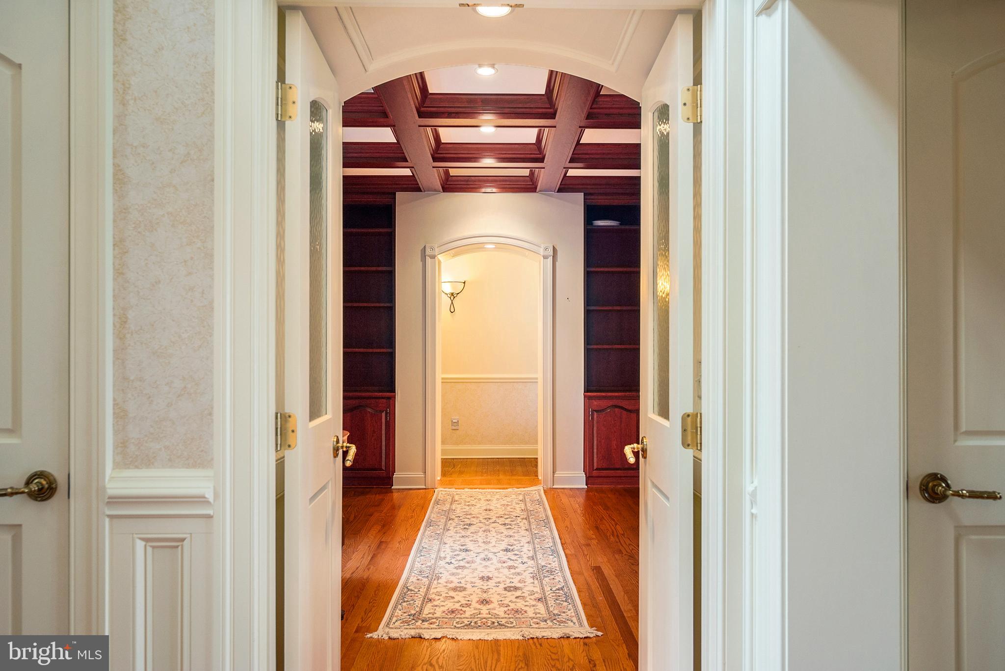 COUNTRY CLUB ESTATES - Residential