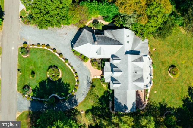 COUNTRY CLUB ESTATES - Residential