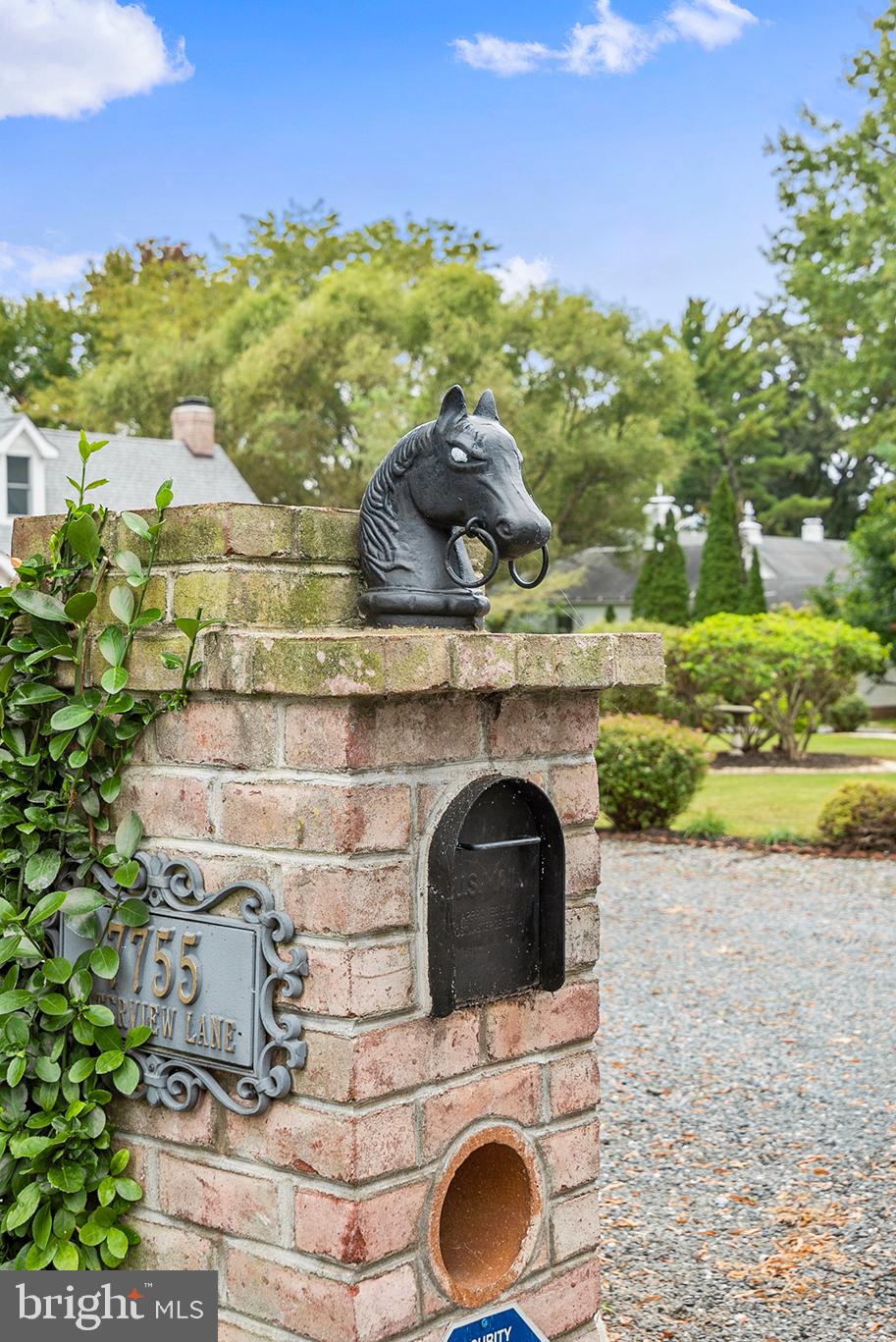 COUNTRY CLUB ESTATES - Residential