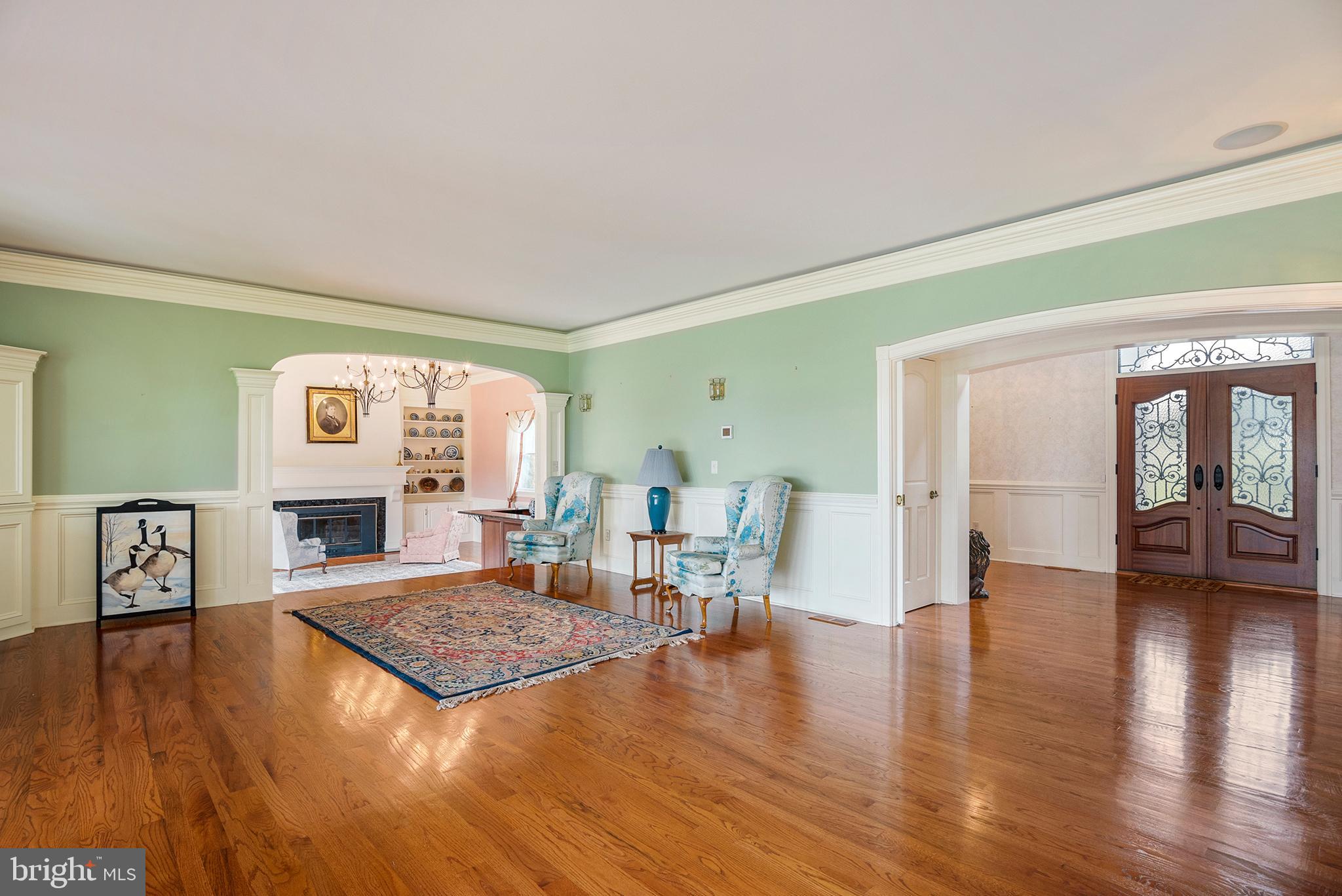 COUNTRY CLUB ESTATES - Residential