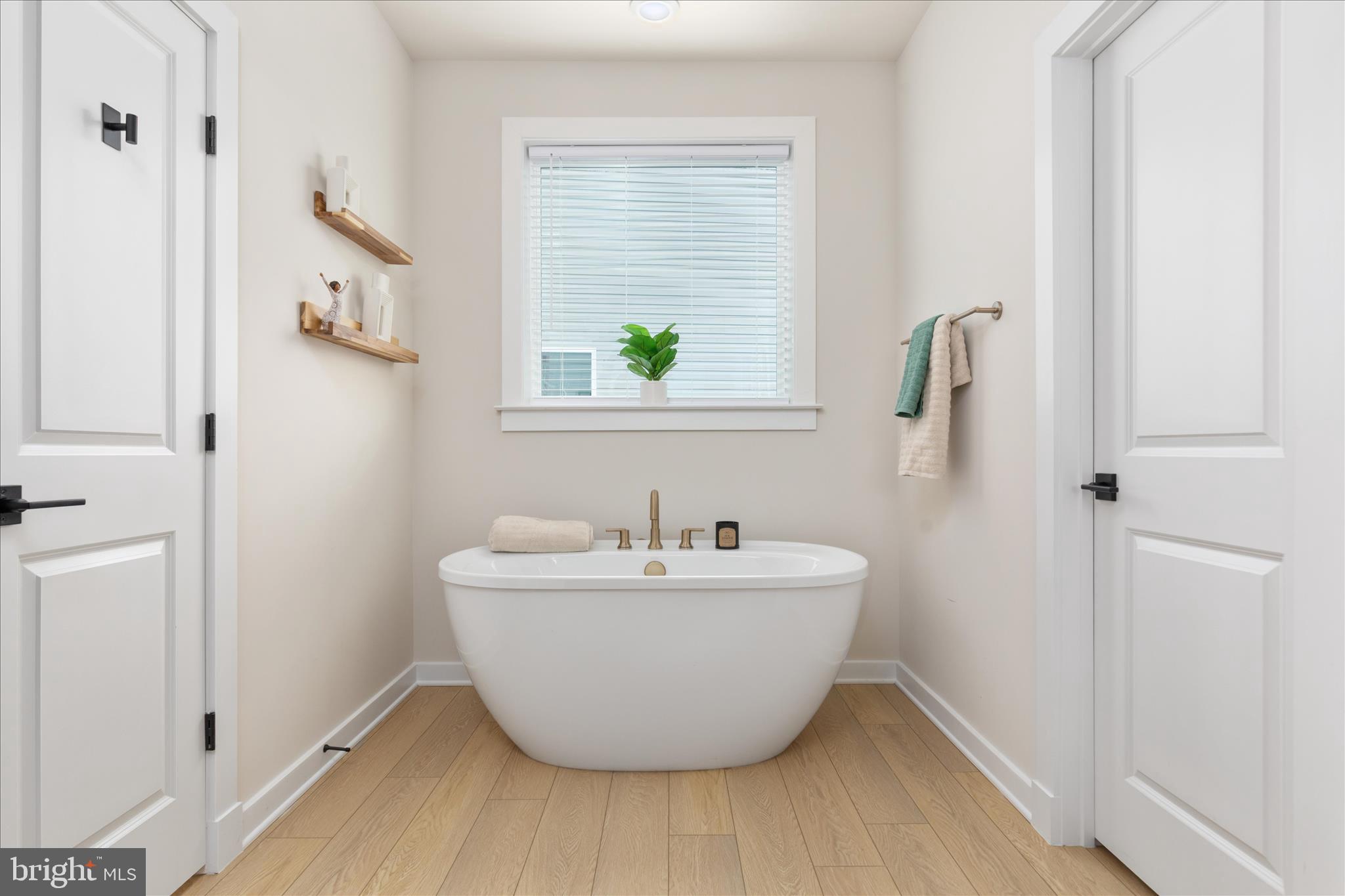 SOUTHLAKE - Residential