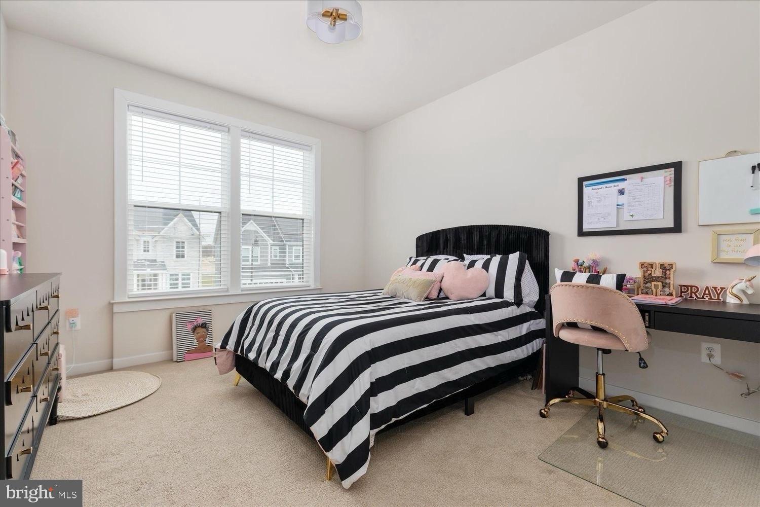 SOUTHLAKE - Residential