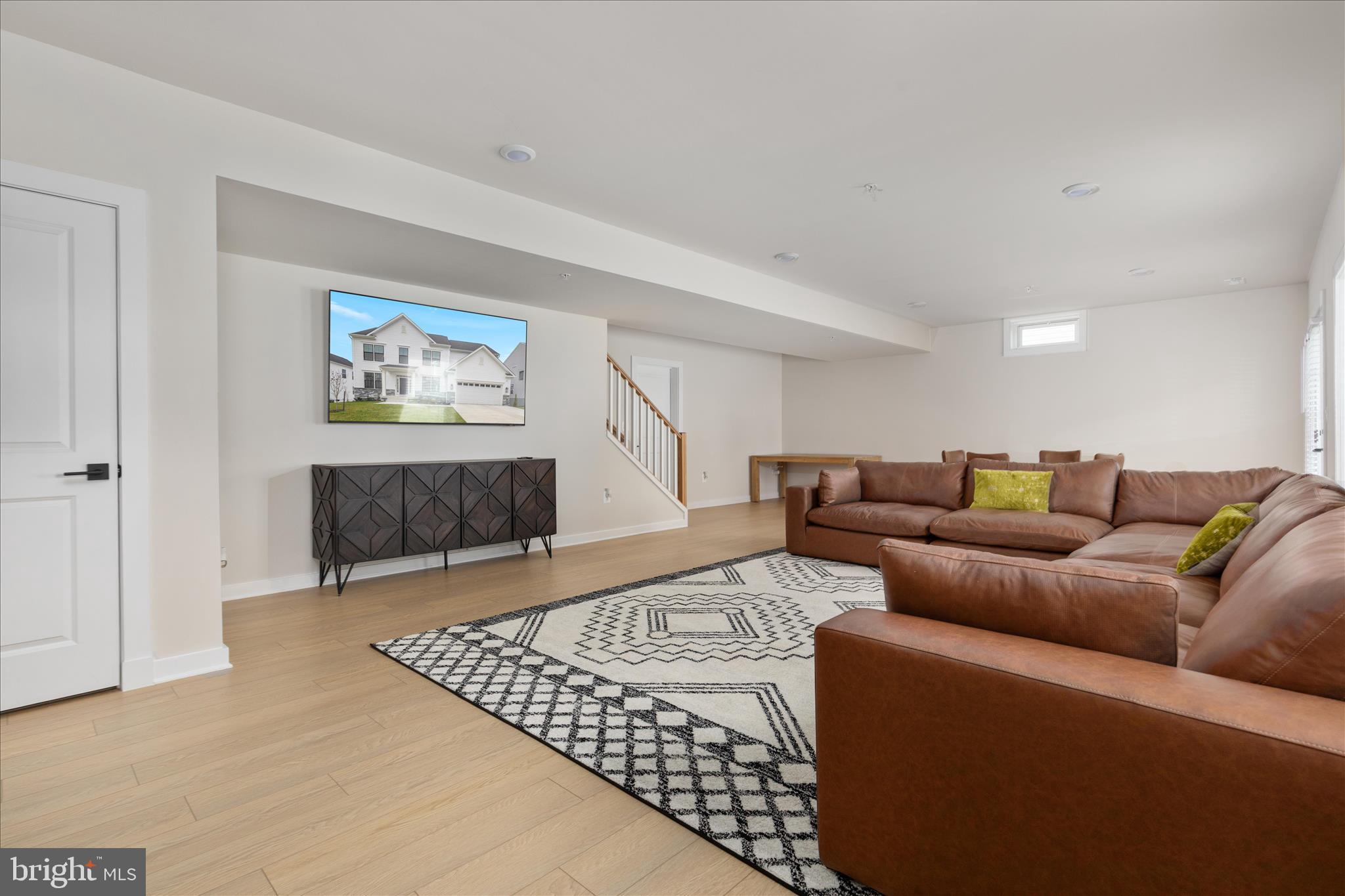 SOUTHLAKE - Residential