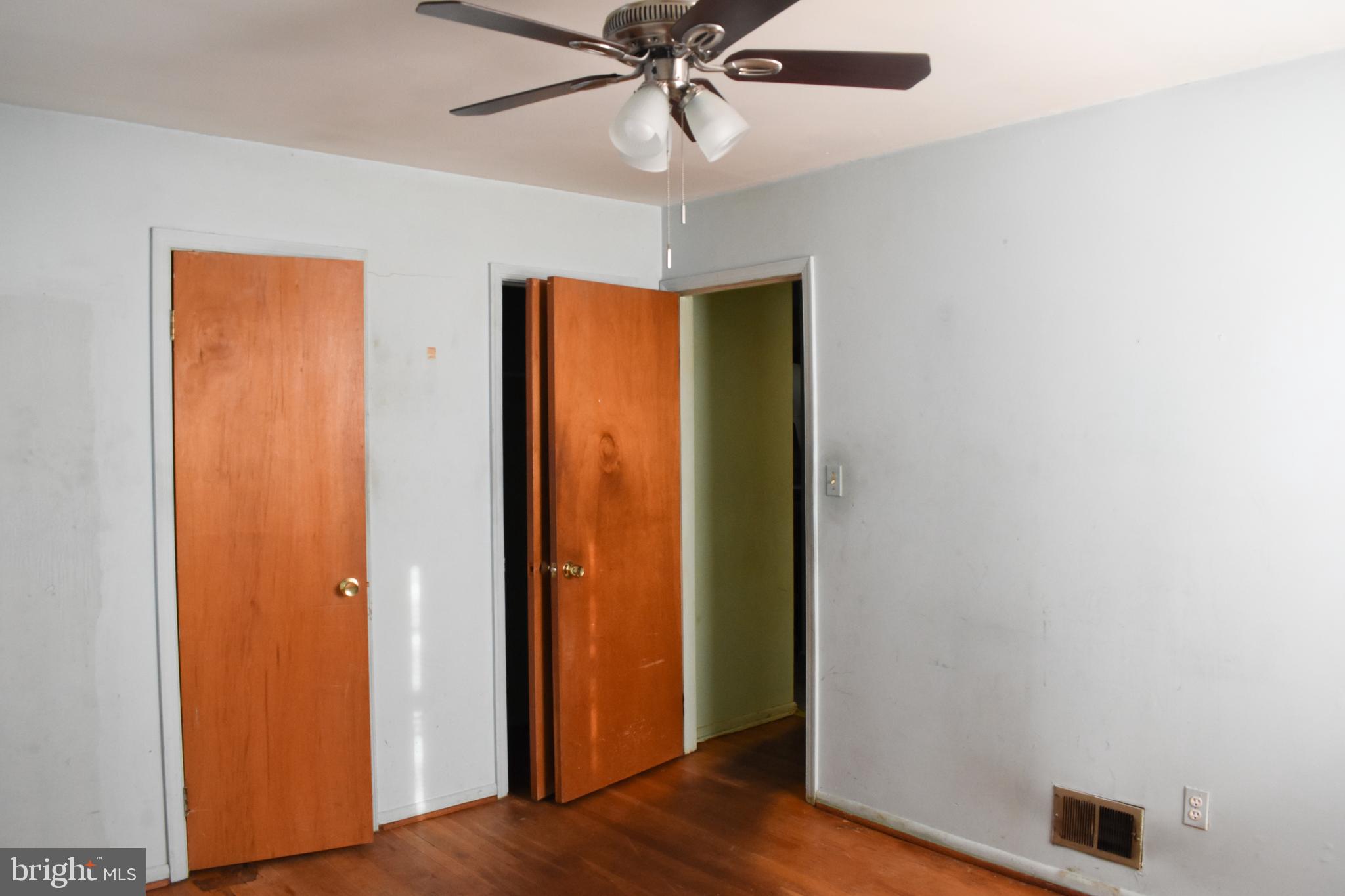 NEW CARROLLTON - Residential