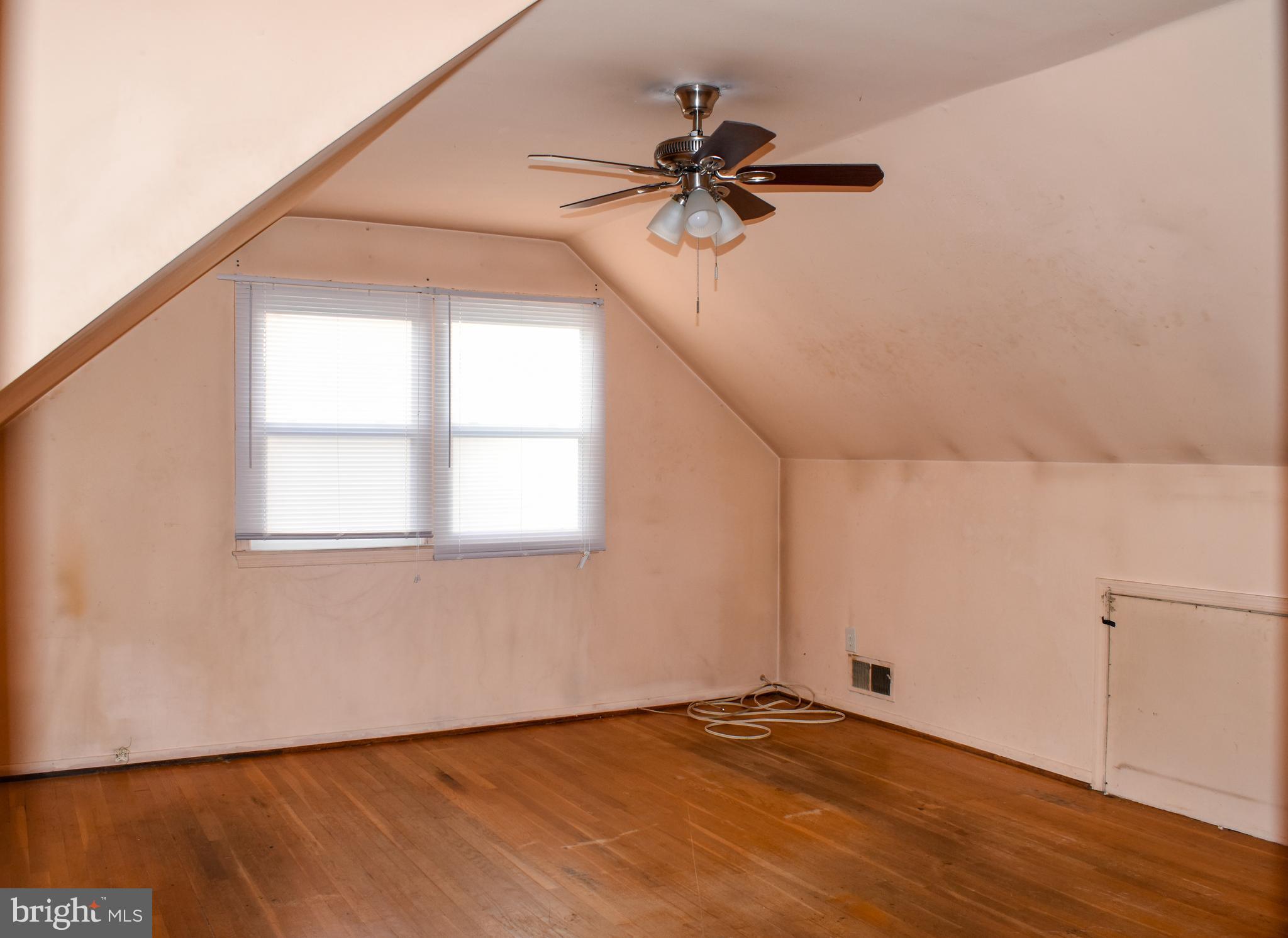 NEW CARROLLTON - Residential