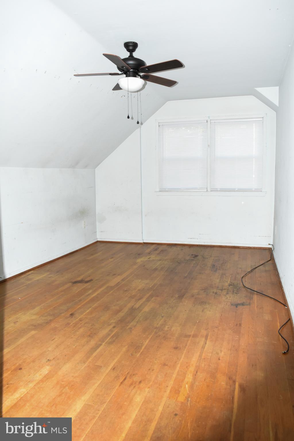 NEW CARROLLTON - Residential