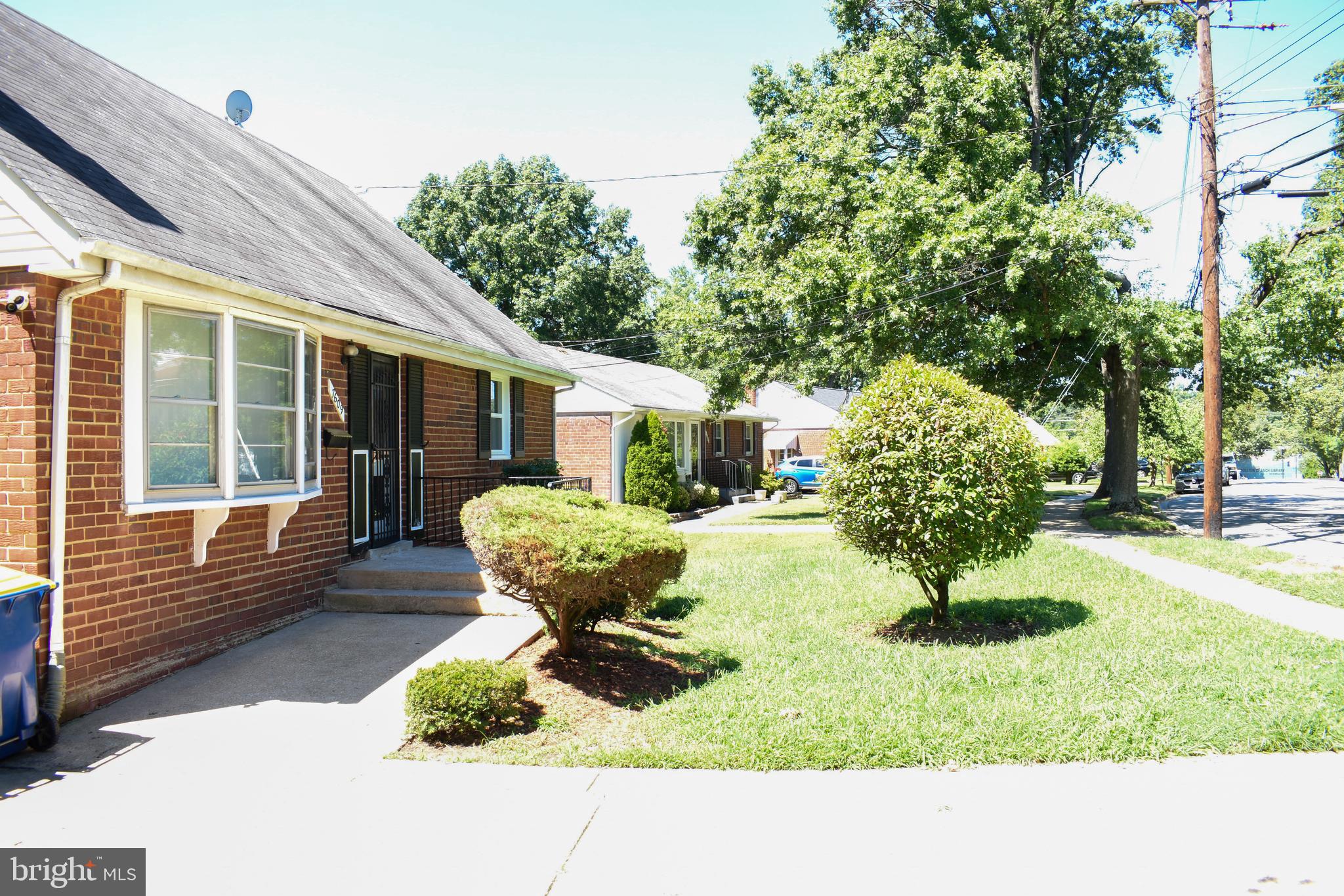 NEW CARROLLTON - Residential