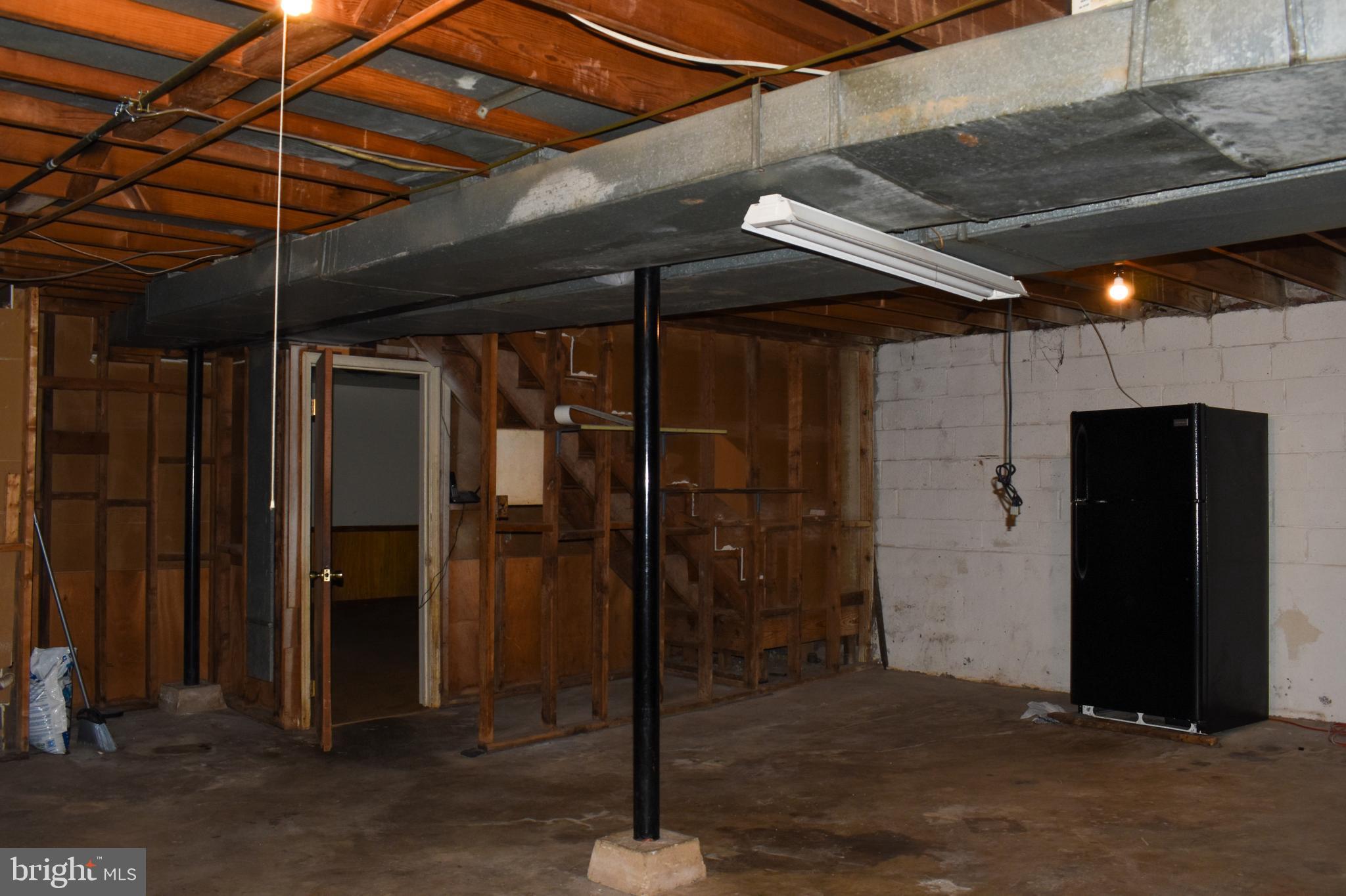 NEW CARROLLTON - Residential