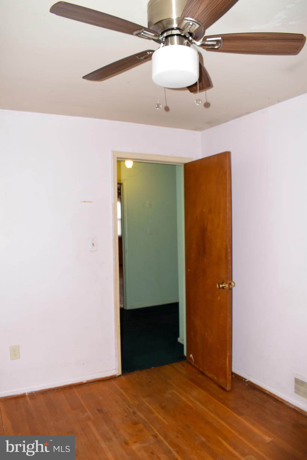 NEW CARROLLTON - Residential