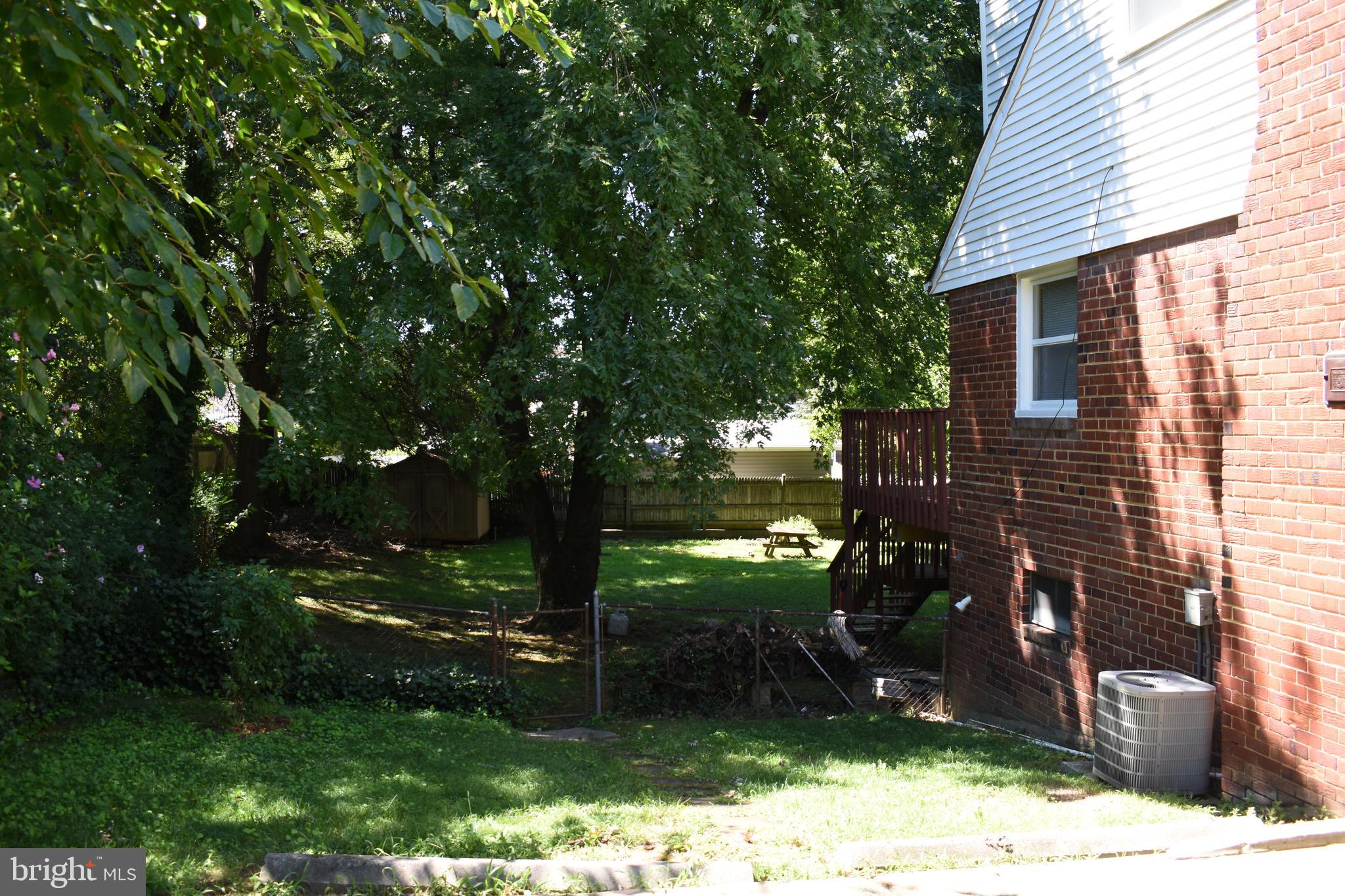 NEW CARROLLTON - Residential