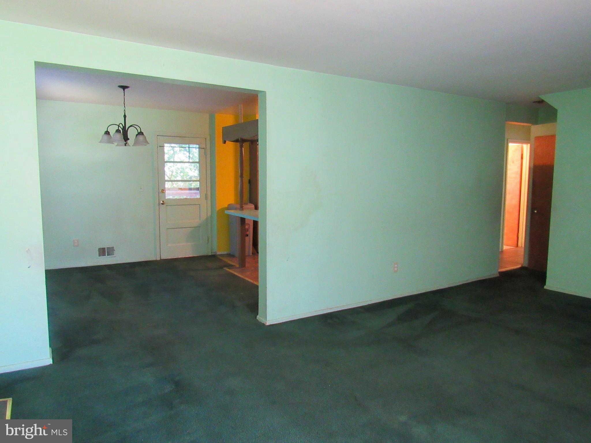 NEW CARROLLTON - Residential