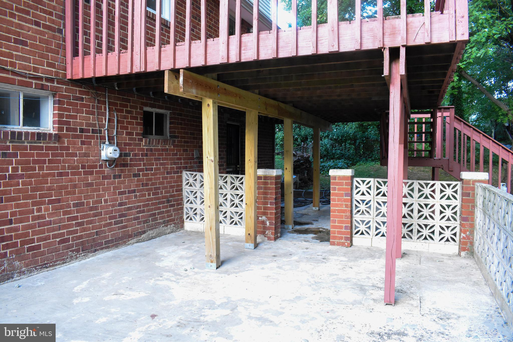 NEW CARROLLTON - Residential