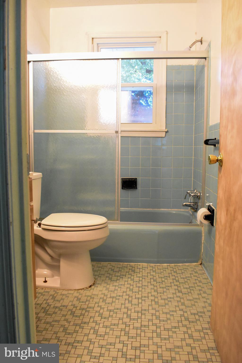 NEW CARROLLTON - Residential