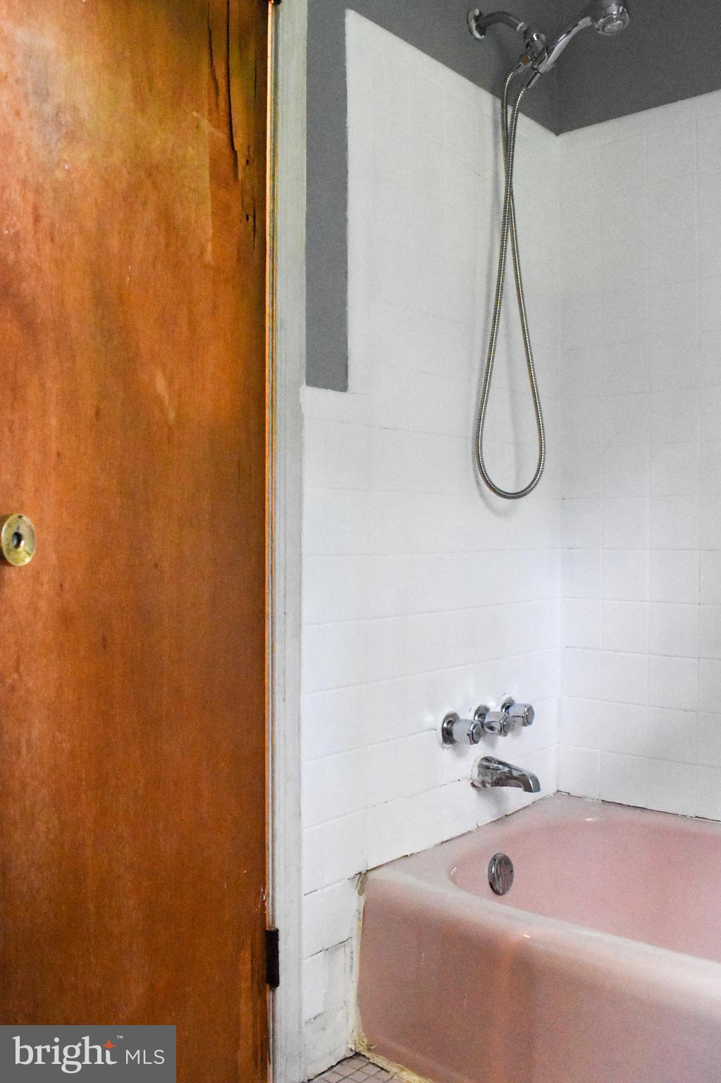 NEW CARROLLTON - Residential