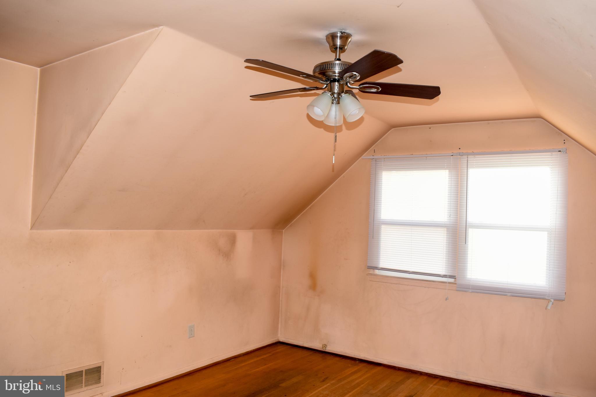 NEW CARROLLTON - Residential