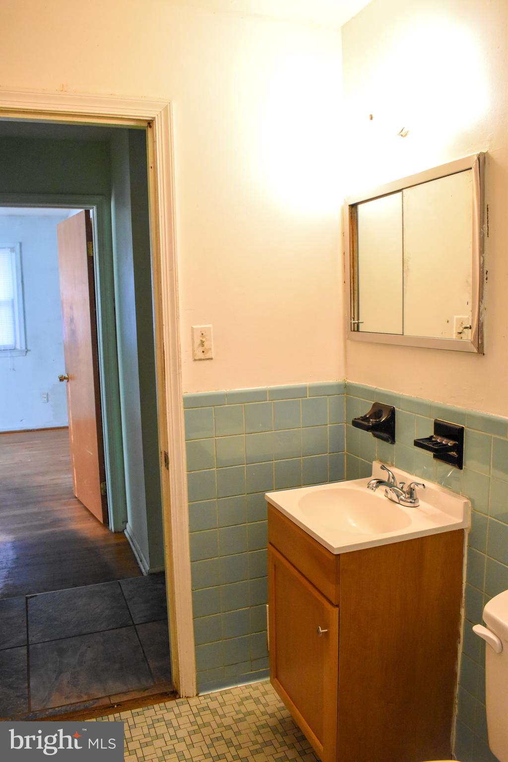 NEW CARROLLTON - Residential