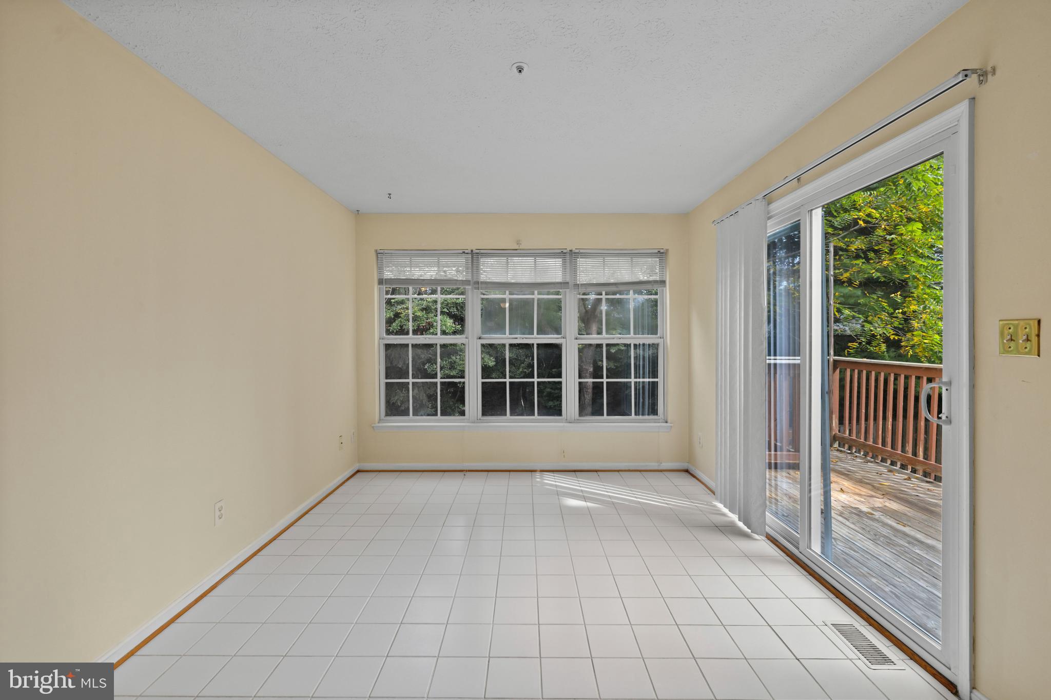 CONSTANT WOODS - Residential