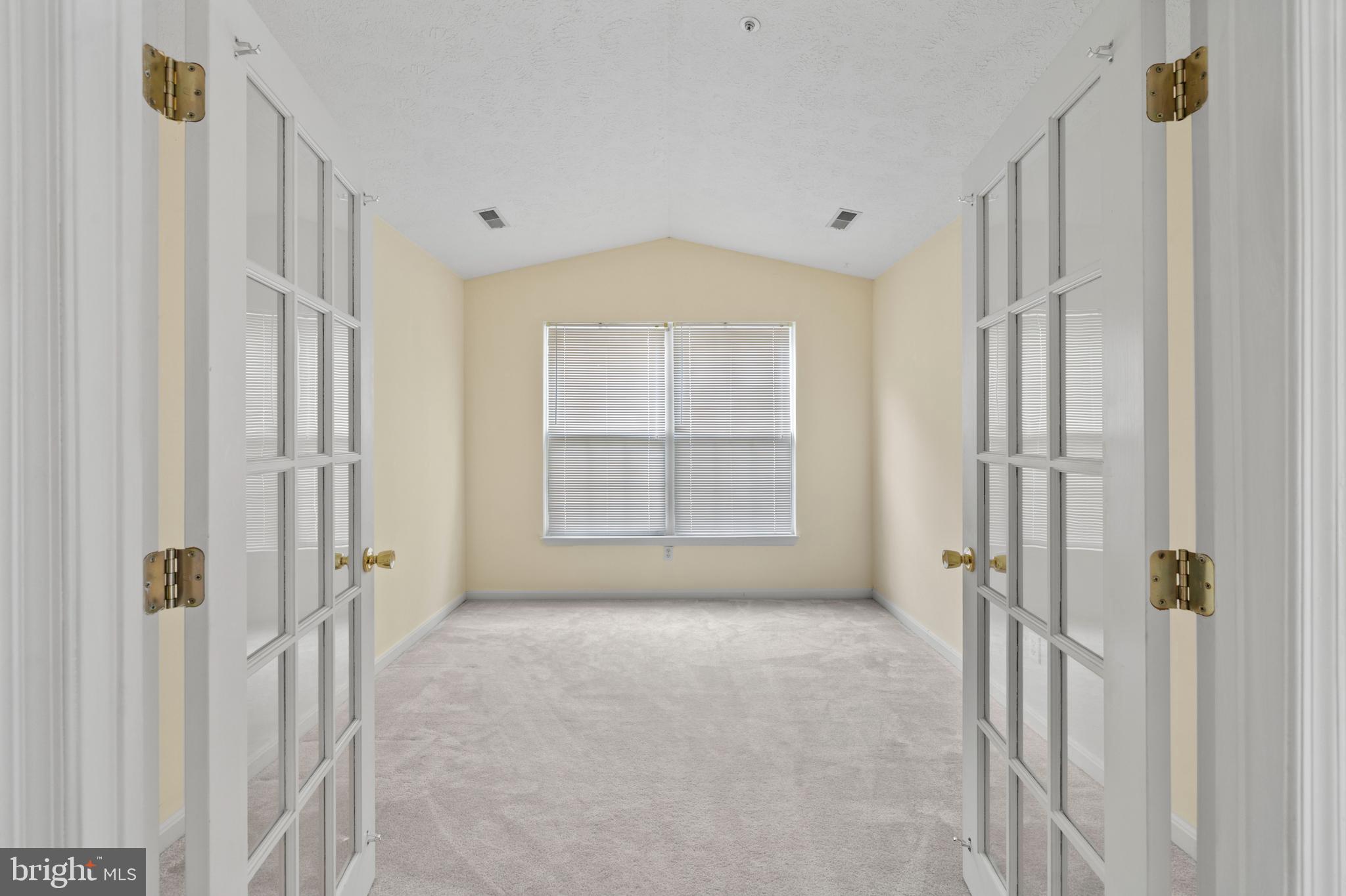 CONSTANT WOODS - Residential