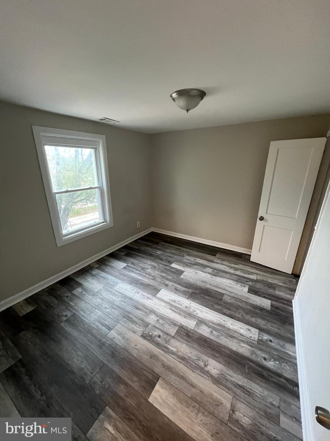 DUNDALK - Residential Lease