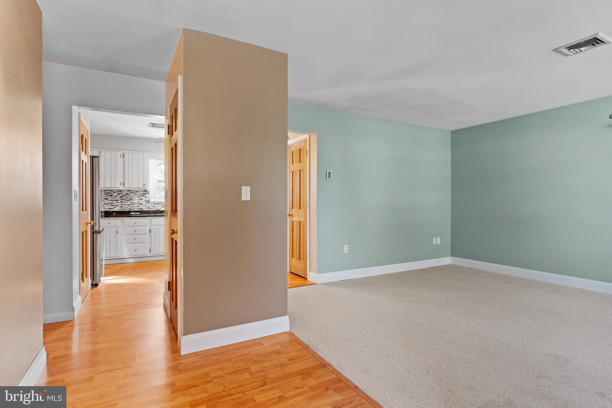 CENTER SQUARE MANOR - Residential