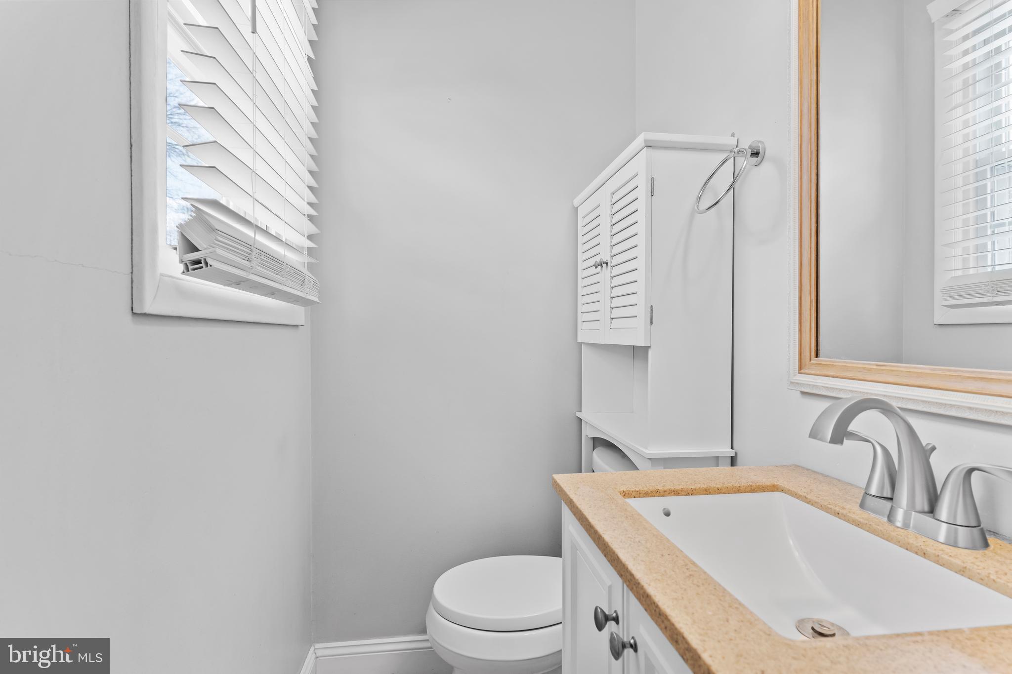 CENTER SQUARE MANOR - Residential