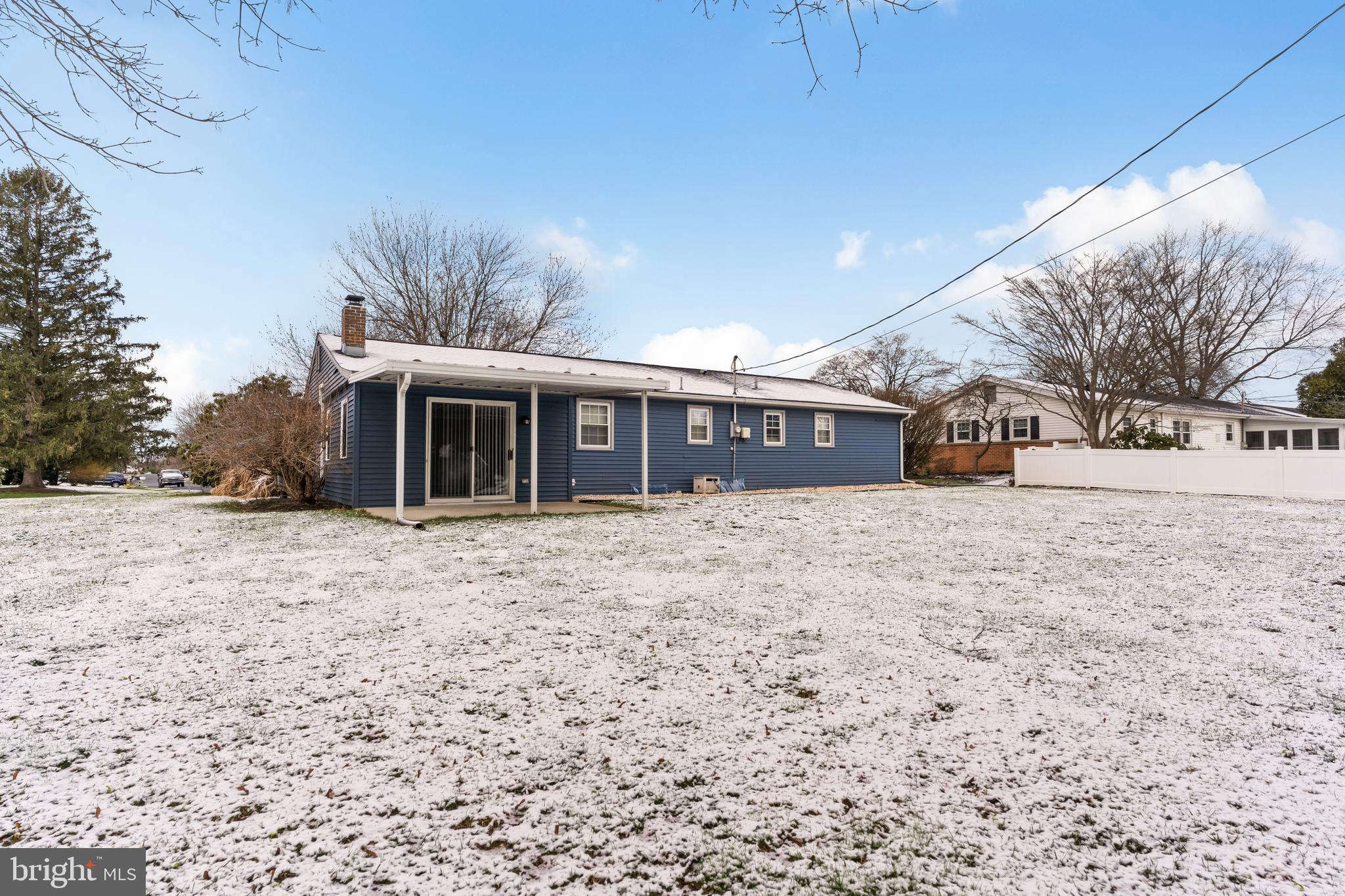 CENTER SQUARE MANOR - Residential