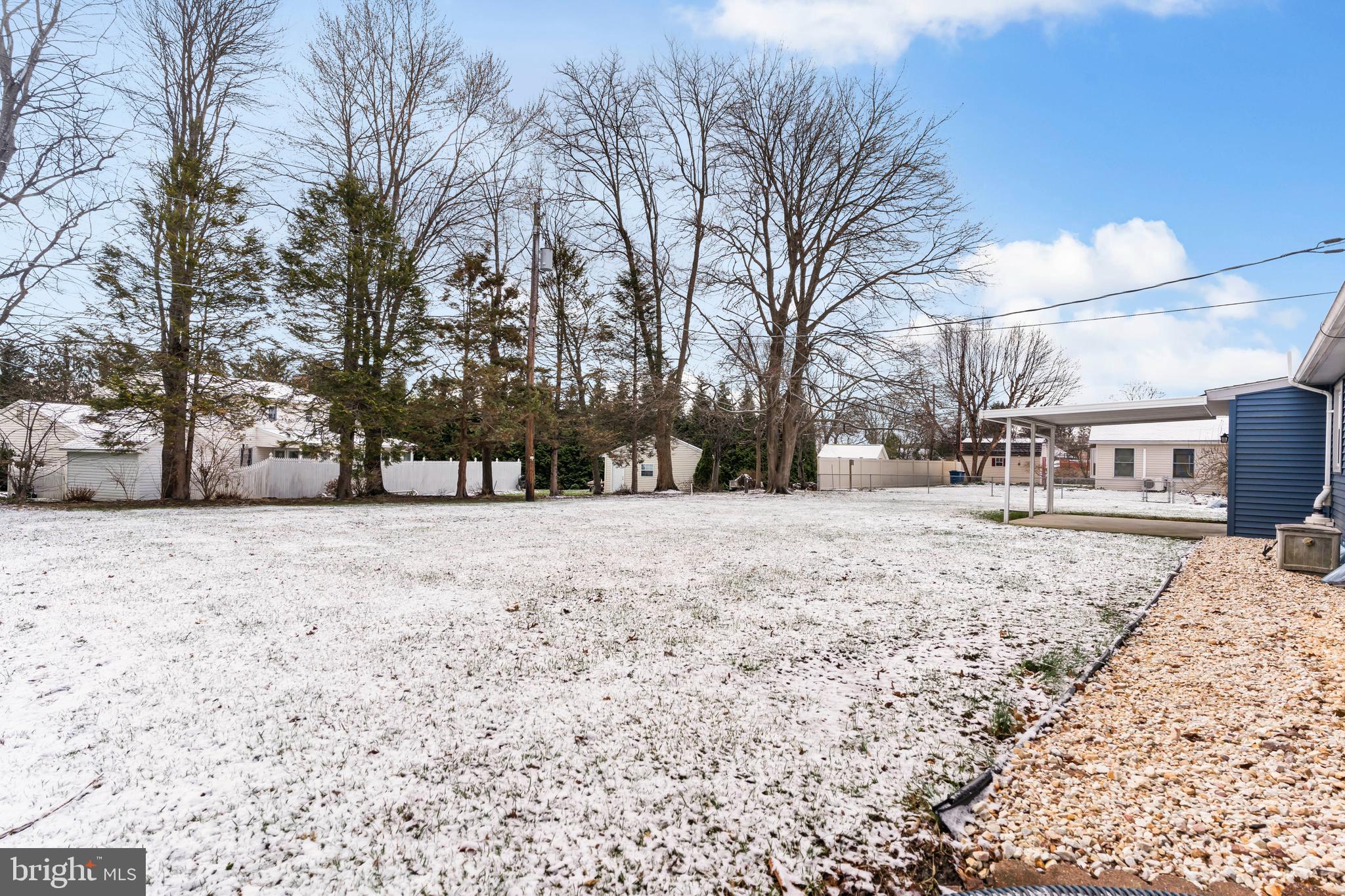 CENTER SQUARE MANOR - Residential