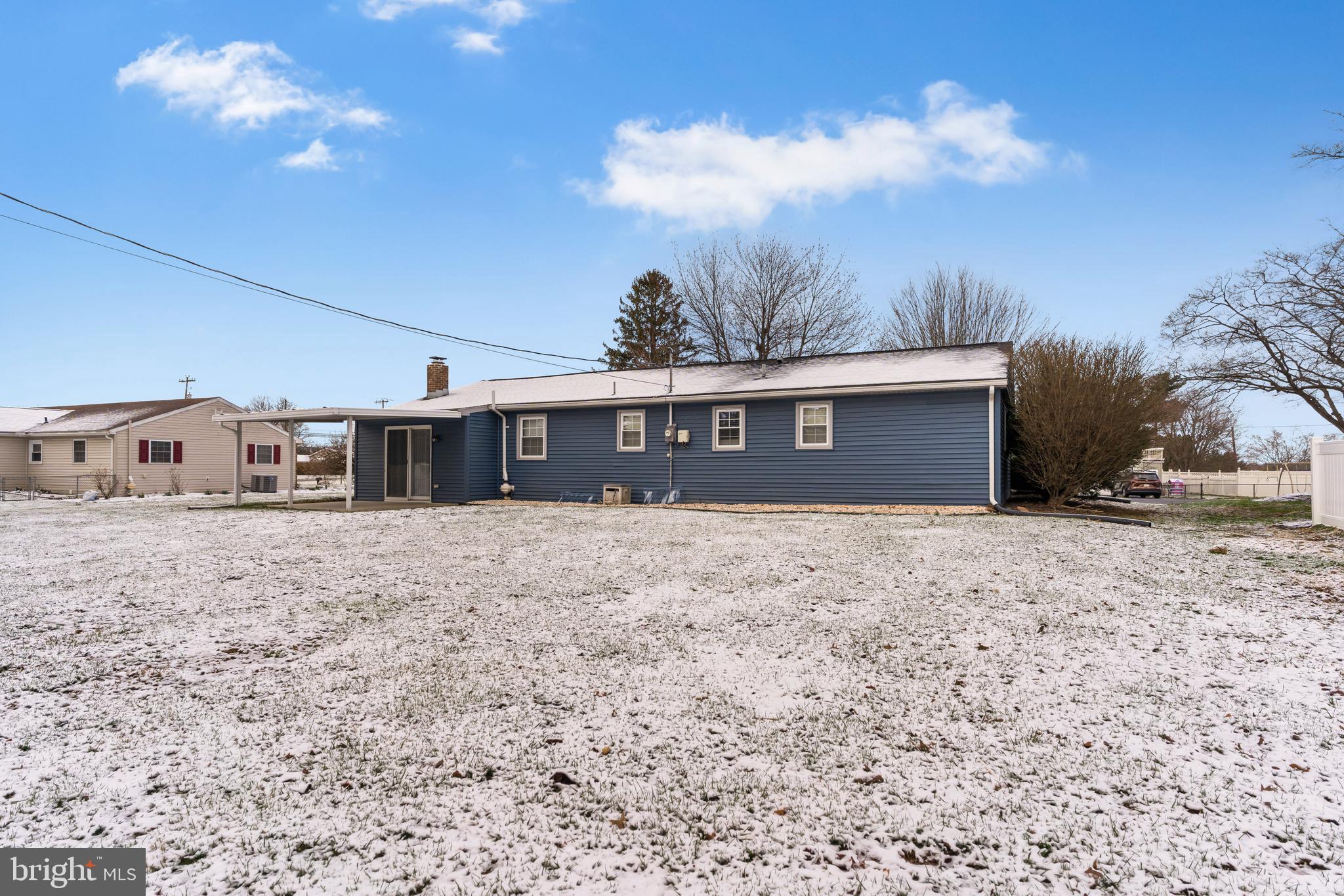 CENTER SQUARE MANOR - Residential