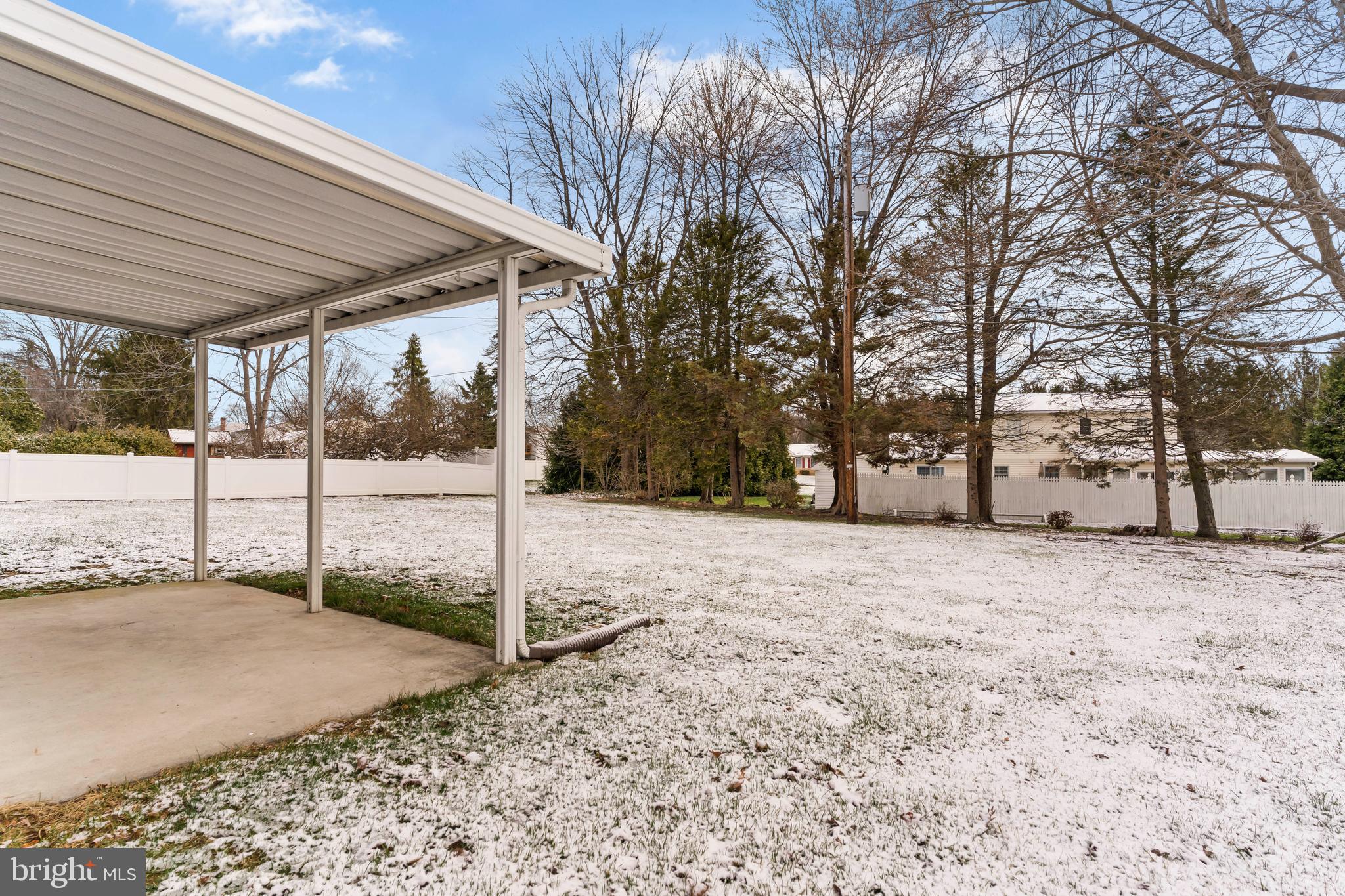 CENTER SQUARE MANOR - Residential