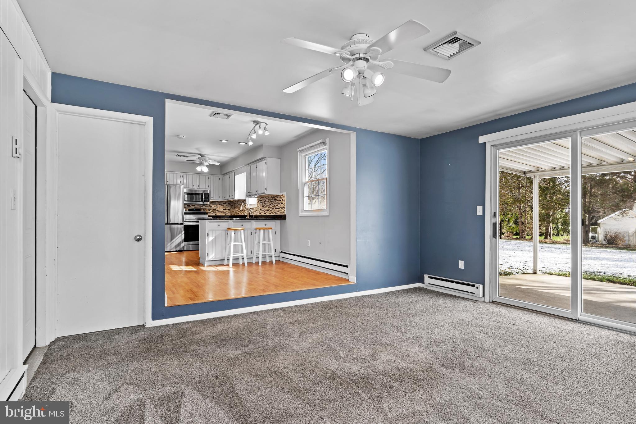 CENTER SQUARE MANOR - Residential