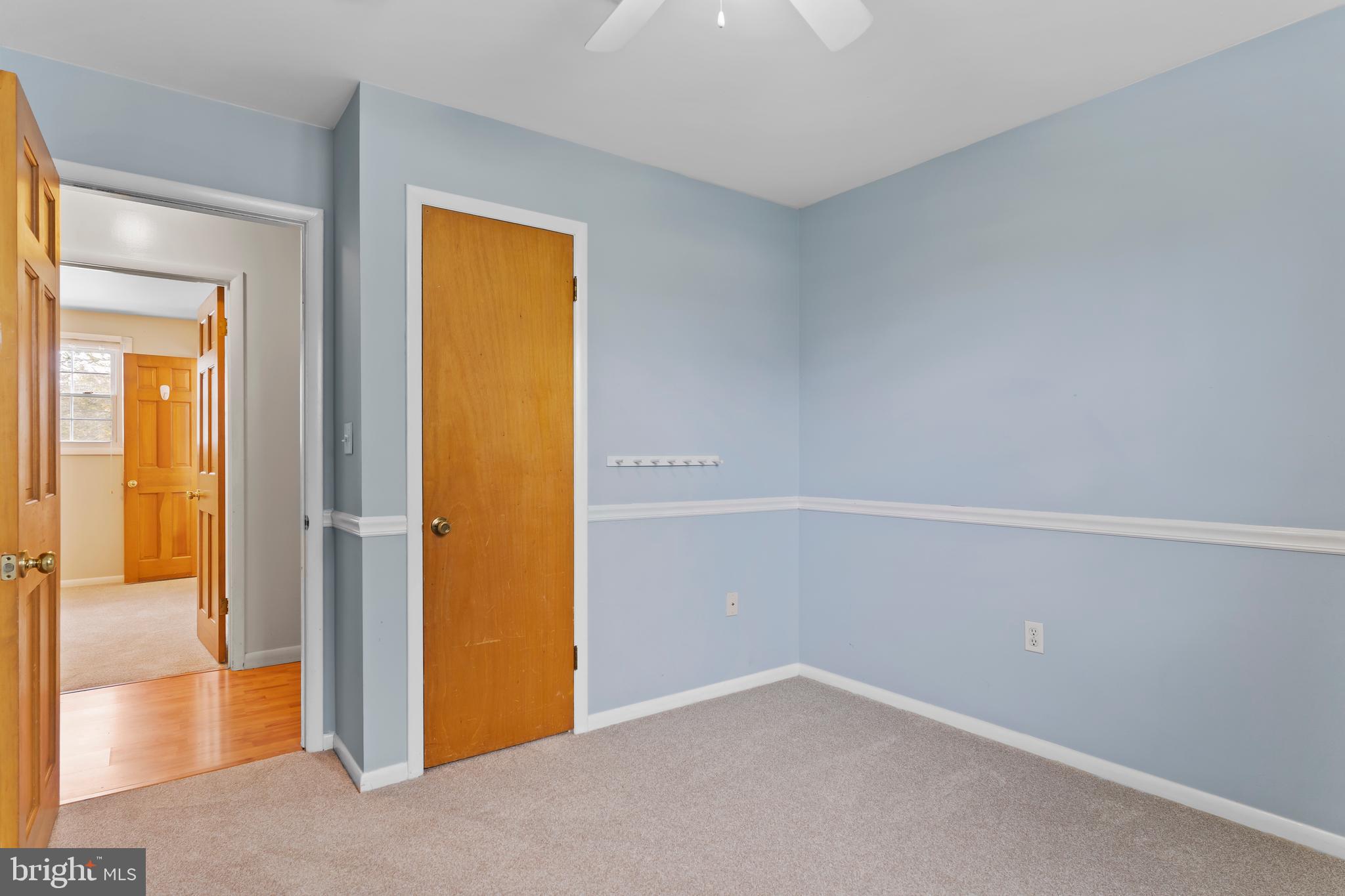 CENTER SQUARE MANOR - Residential