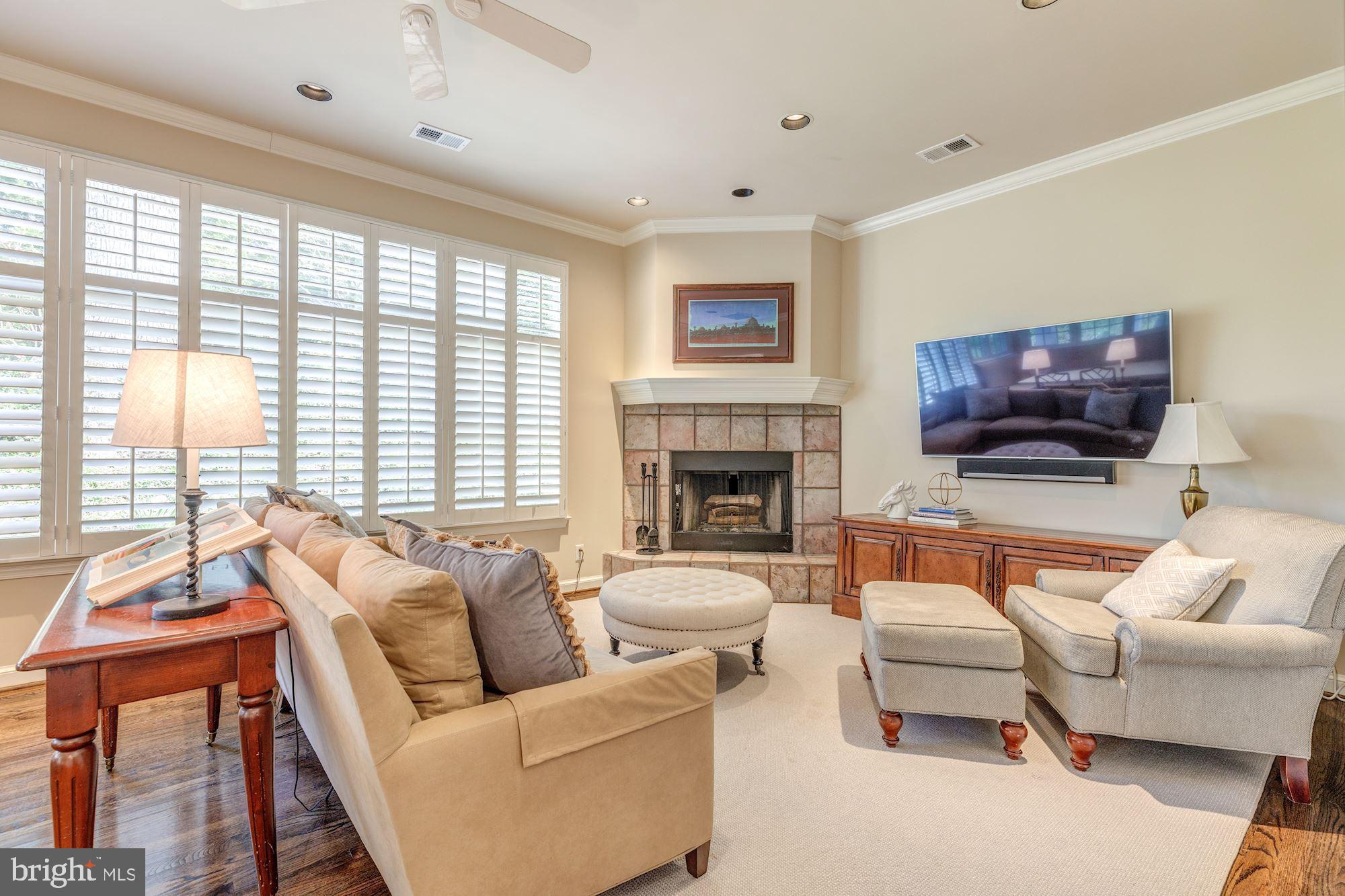 BELLEVUE FOREST - Residential