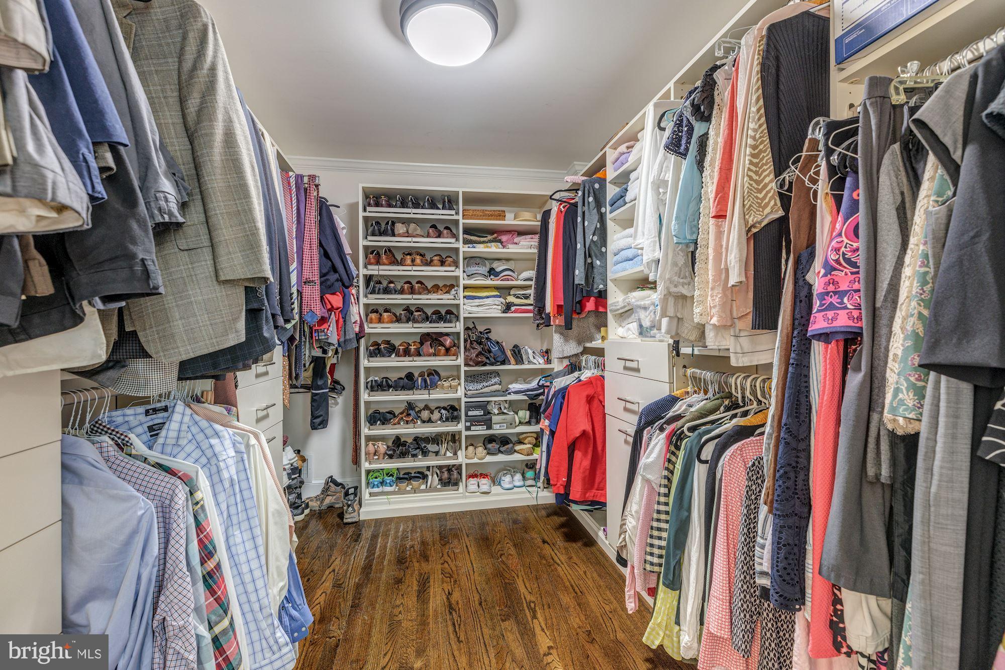 BELLEVUE FOREST - Residential