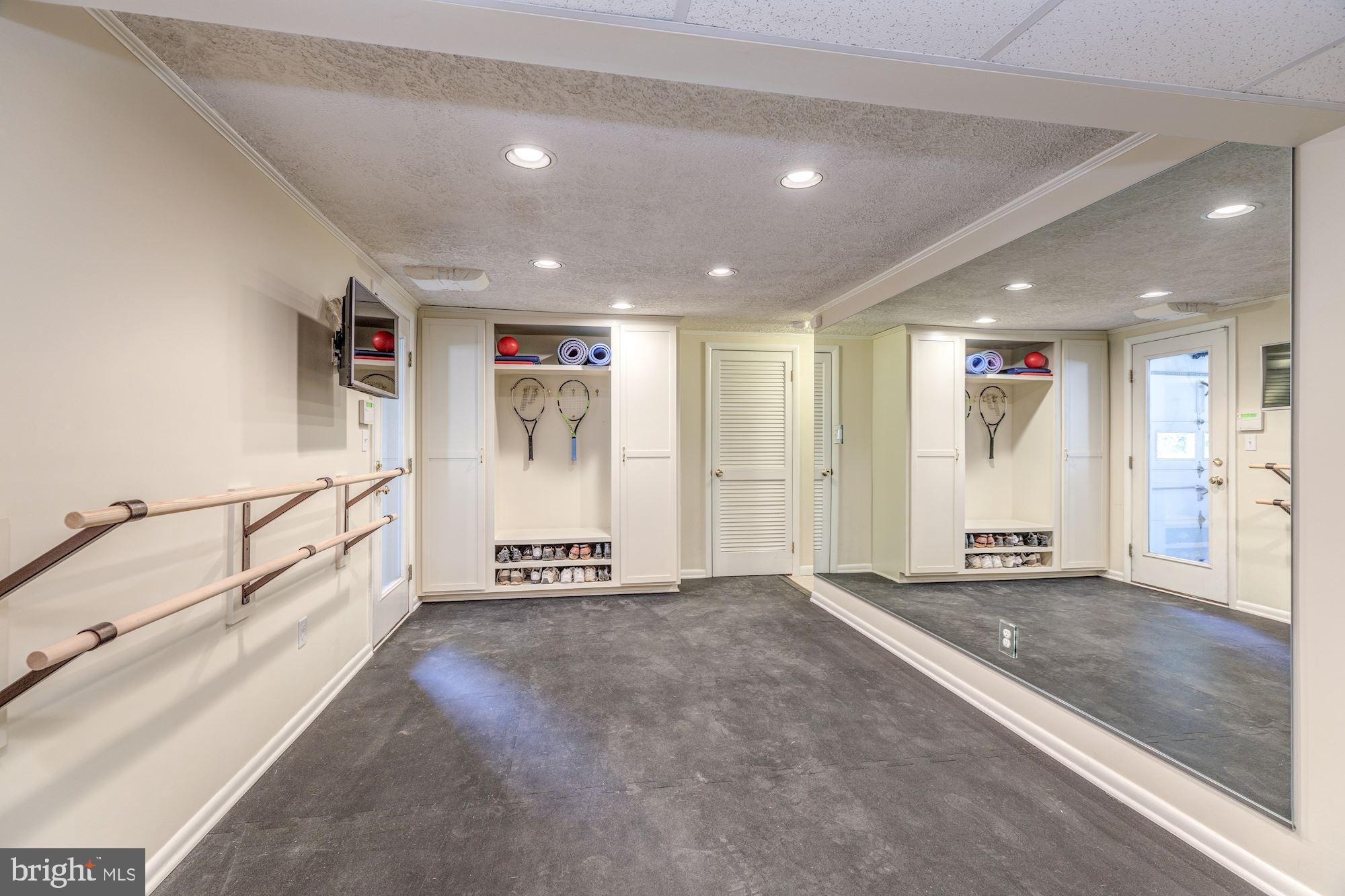 BELLEVUE FOREST - Residential