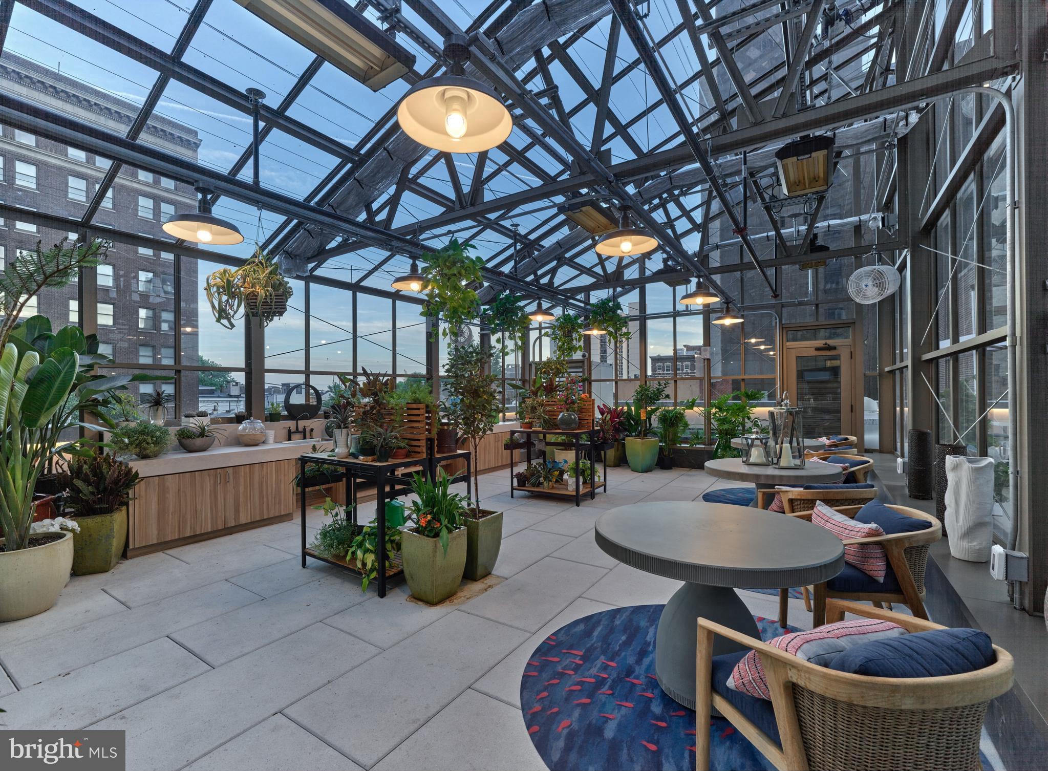 AVENUE OF THE ARTS - Residential